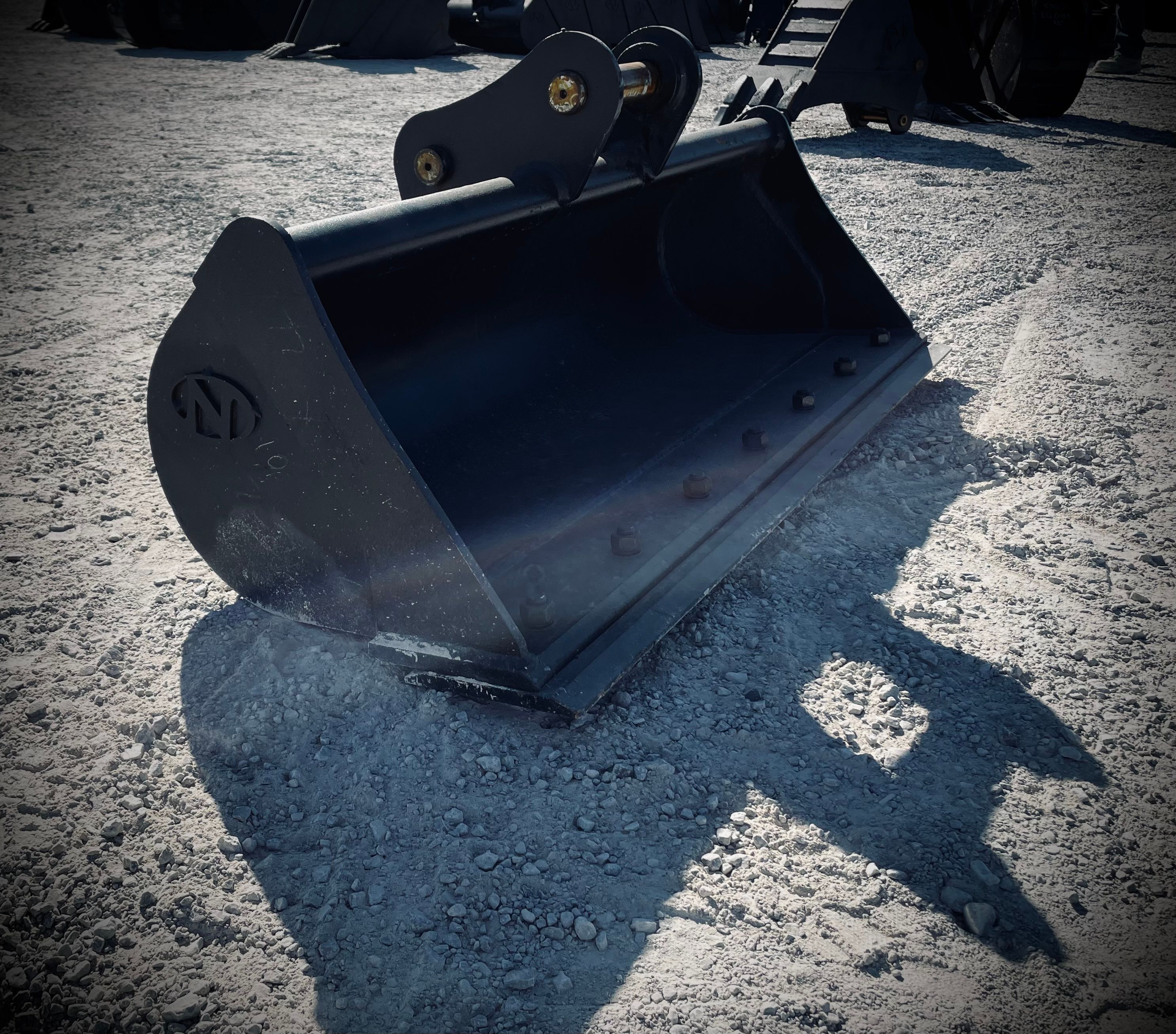 42" EXCAVATOR DITCH CLEANING BUCKET 40MM PIN Photo 2 Thumbnail