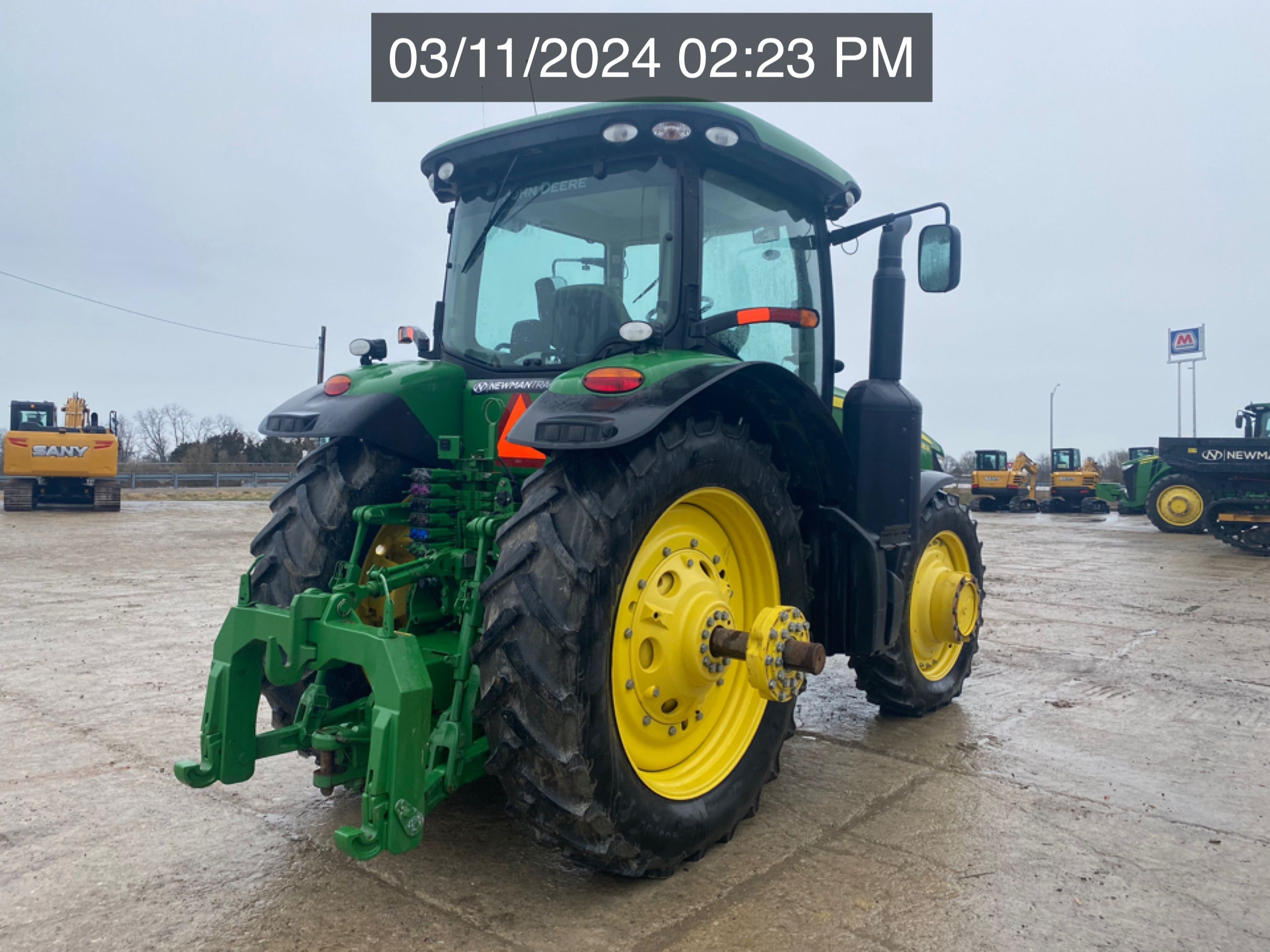 2012 JOHN DEERE 8335R Photo 8 Thumbnail