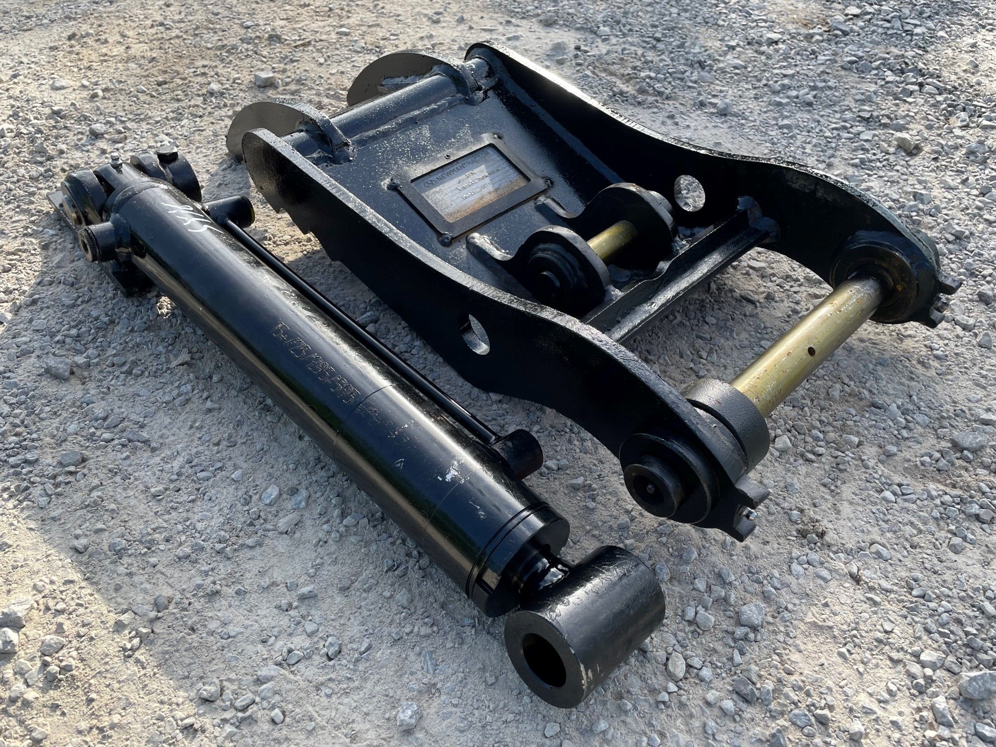 THUMB FOR SY16C(FOR USE W/QUICK COUPLER) Photo 2 Thumbnail