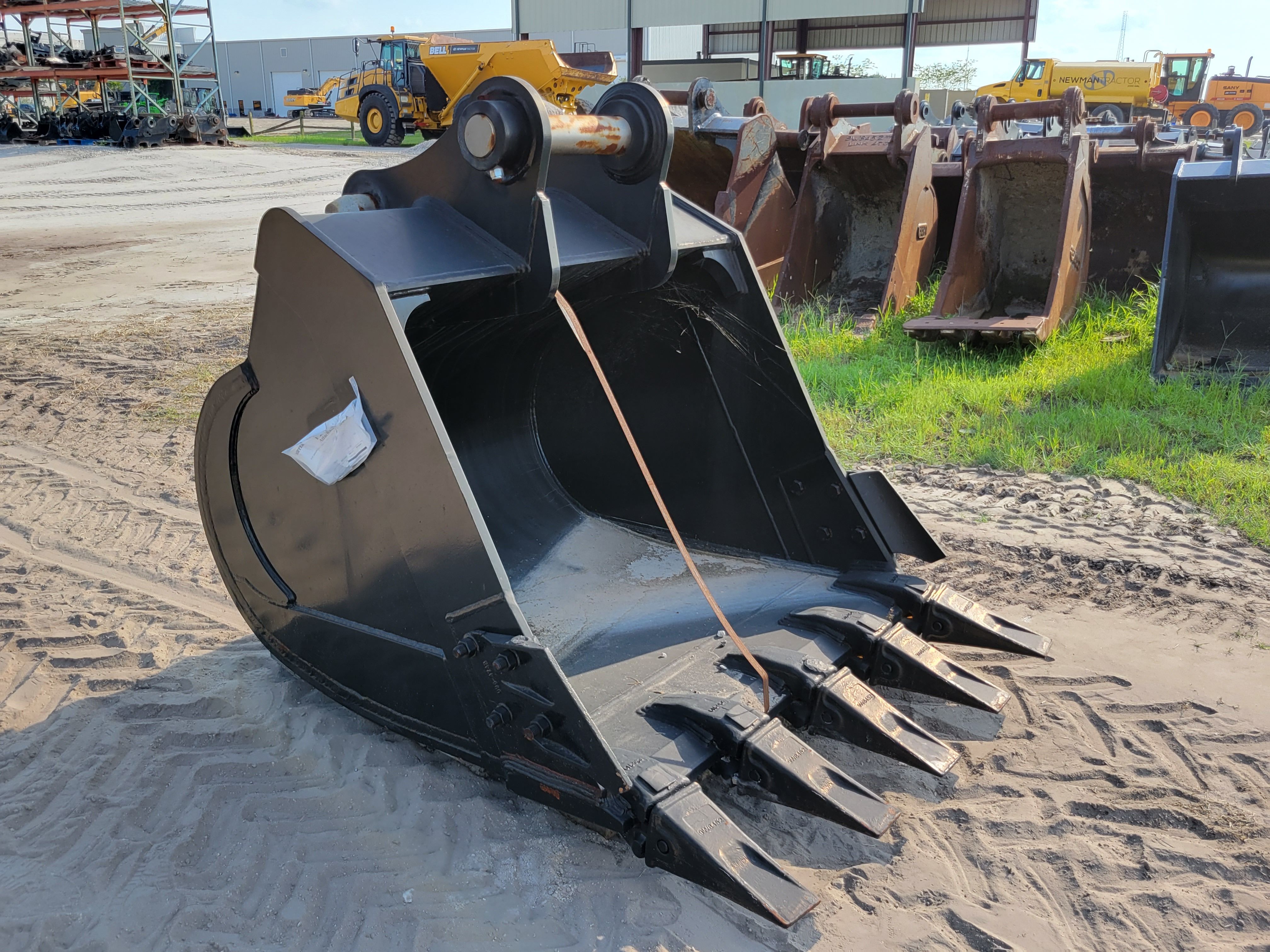 54" BUCKET FOR SY365C Photo 2 Thumbnail