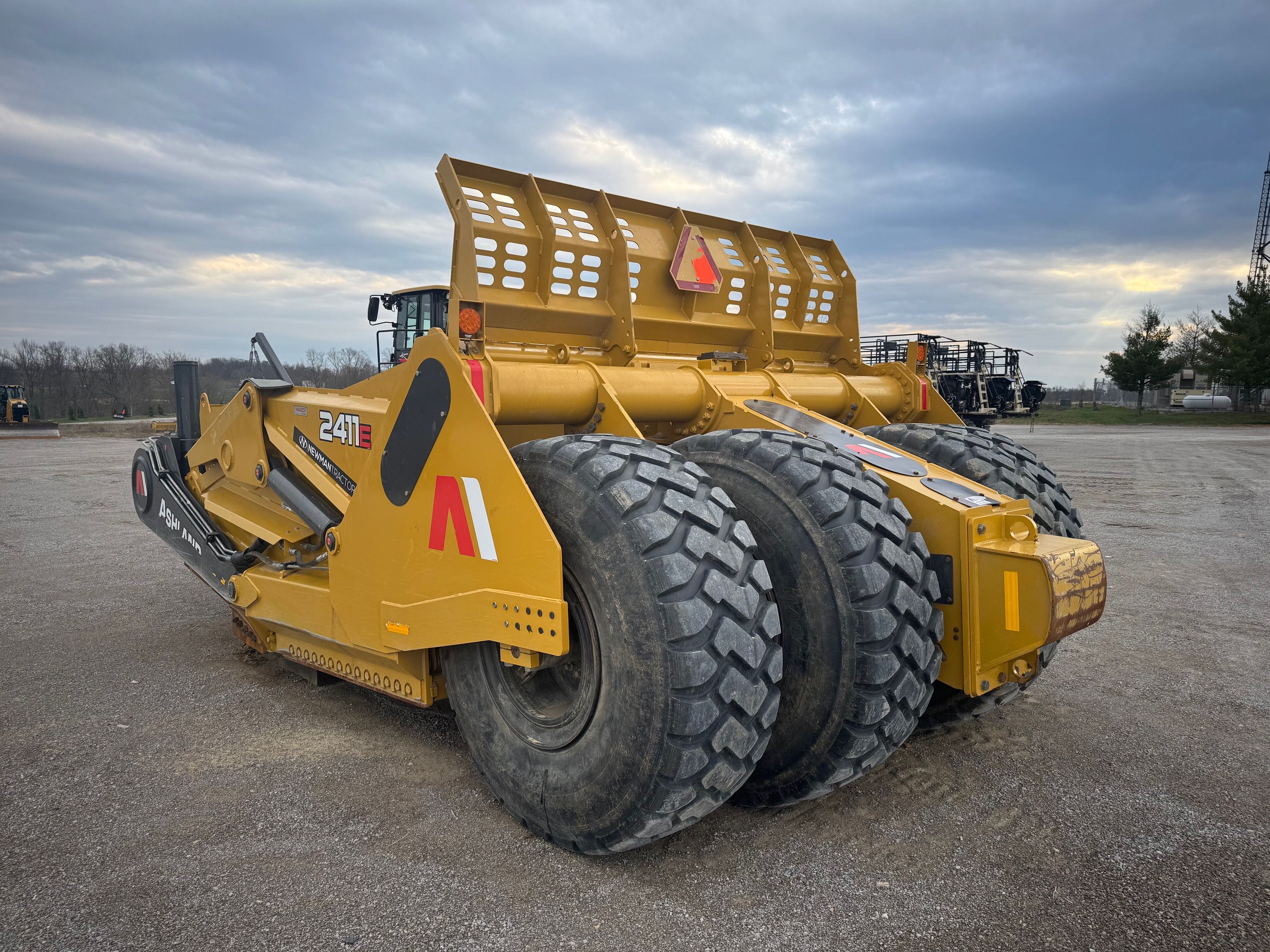 2022 ASHLAND 2411E PULL SCRAPER Photo 2 Thumbnail