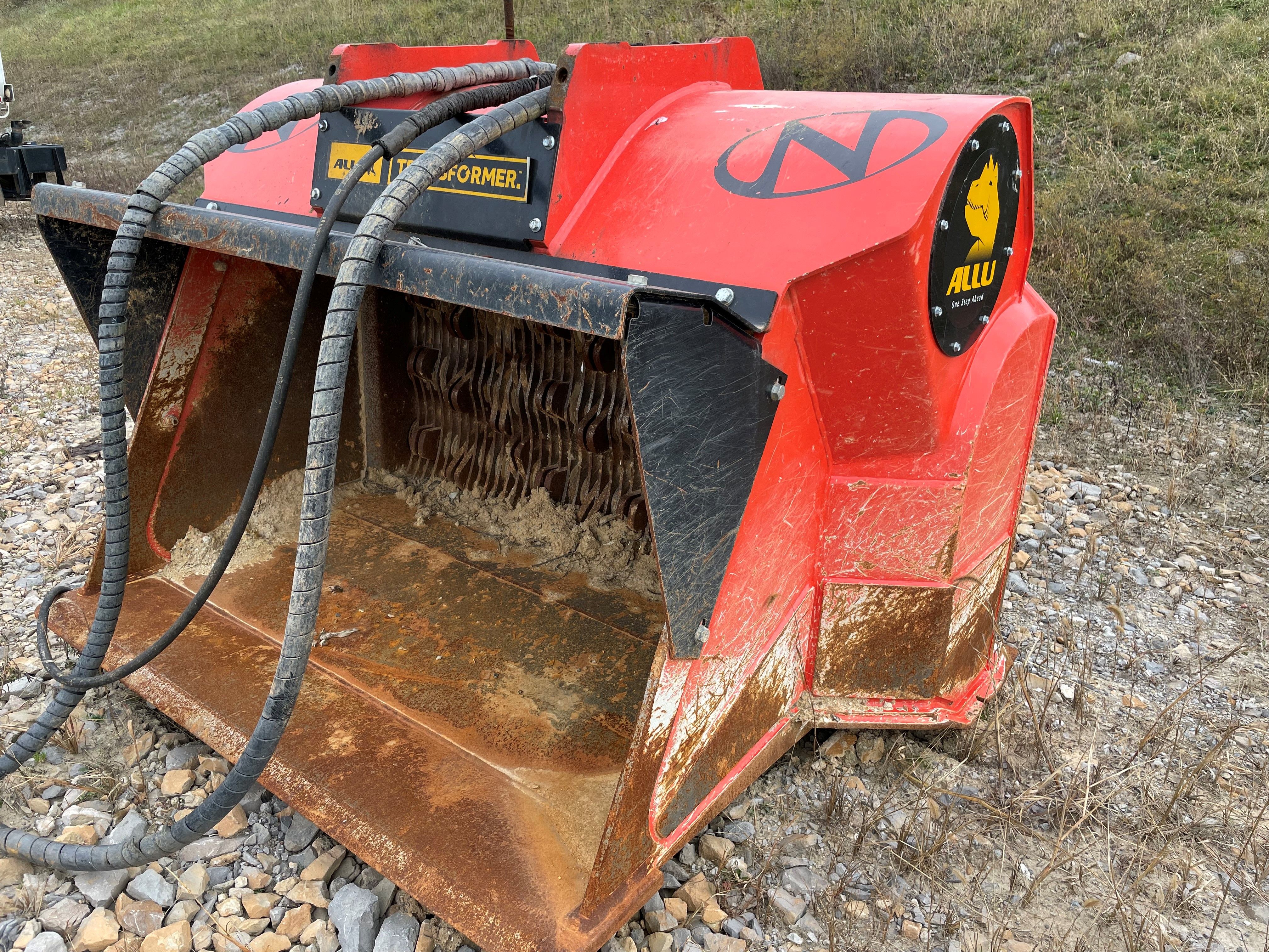 2 YD EXCAVATOR PADDING BUCKET Photo 2 Thumbnail