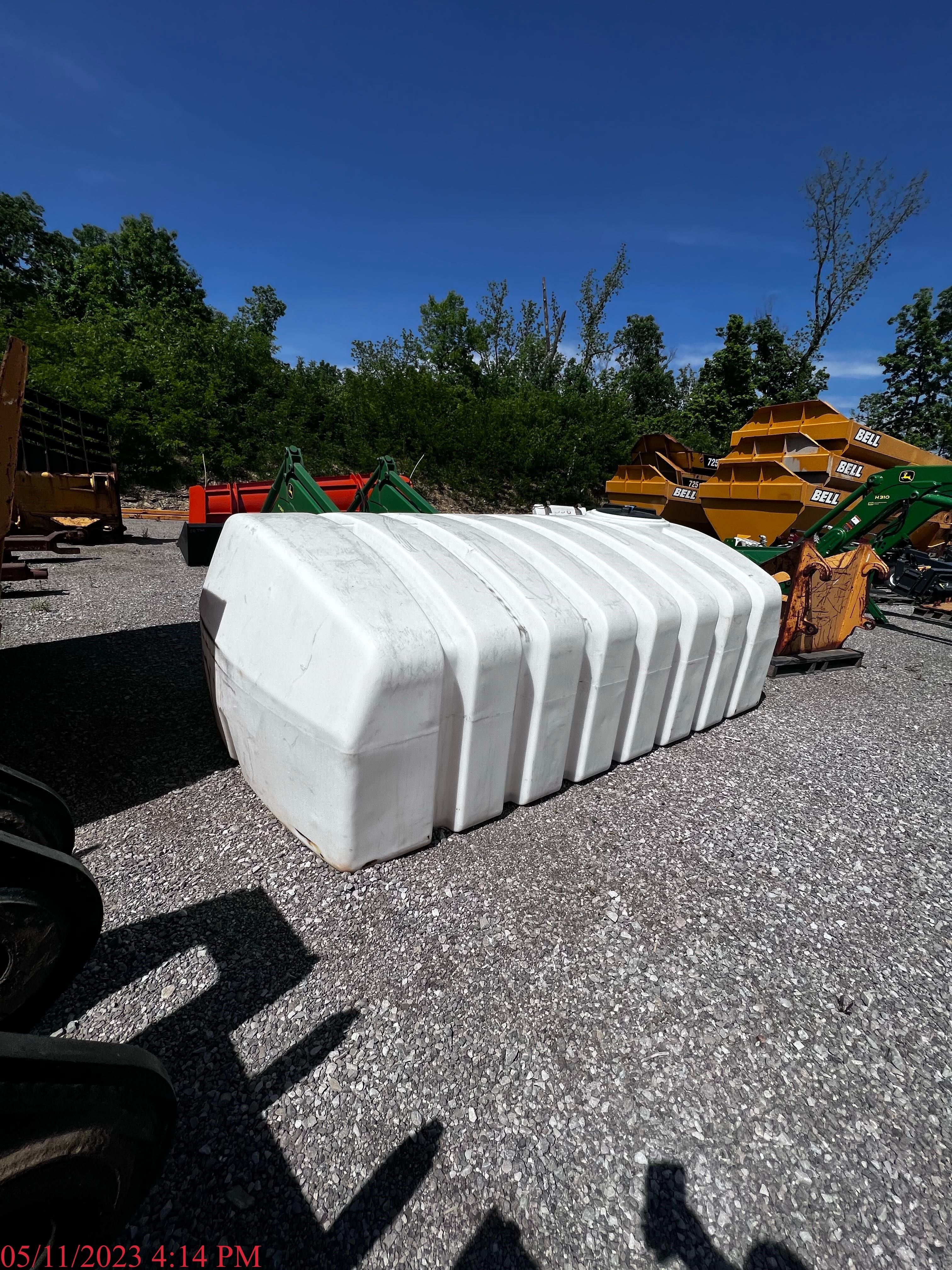 WATER HAULING TANK, 1600 GALLONS, LOW PROFILE Photo 6 Thumbnail