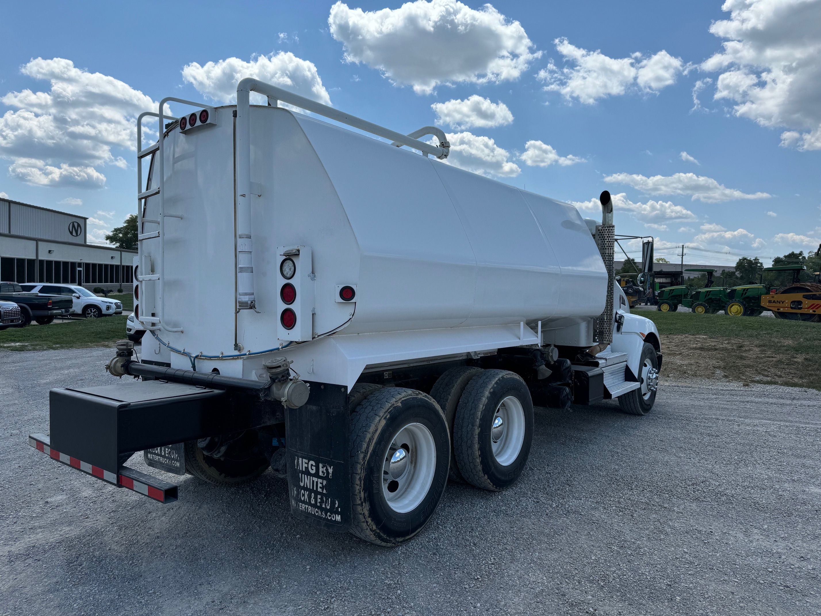 2019 KENWORTH T370 WATER Photo 4 Thumbnail