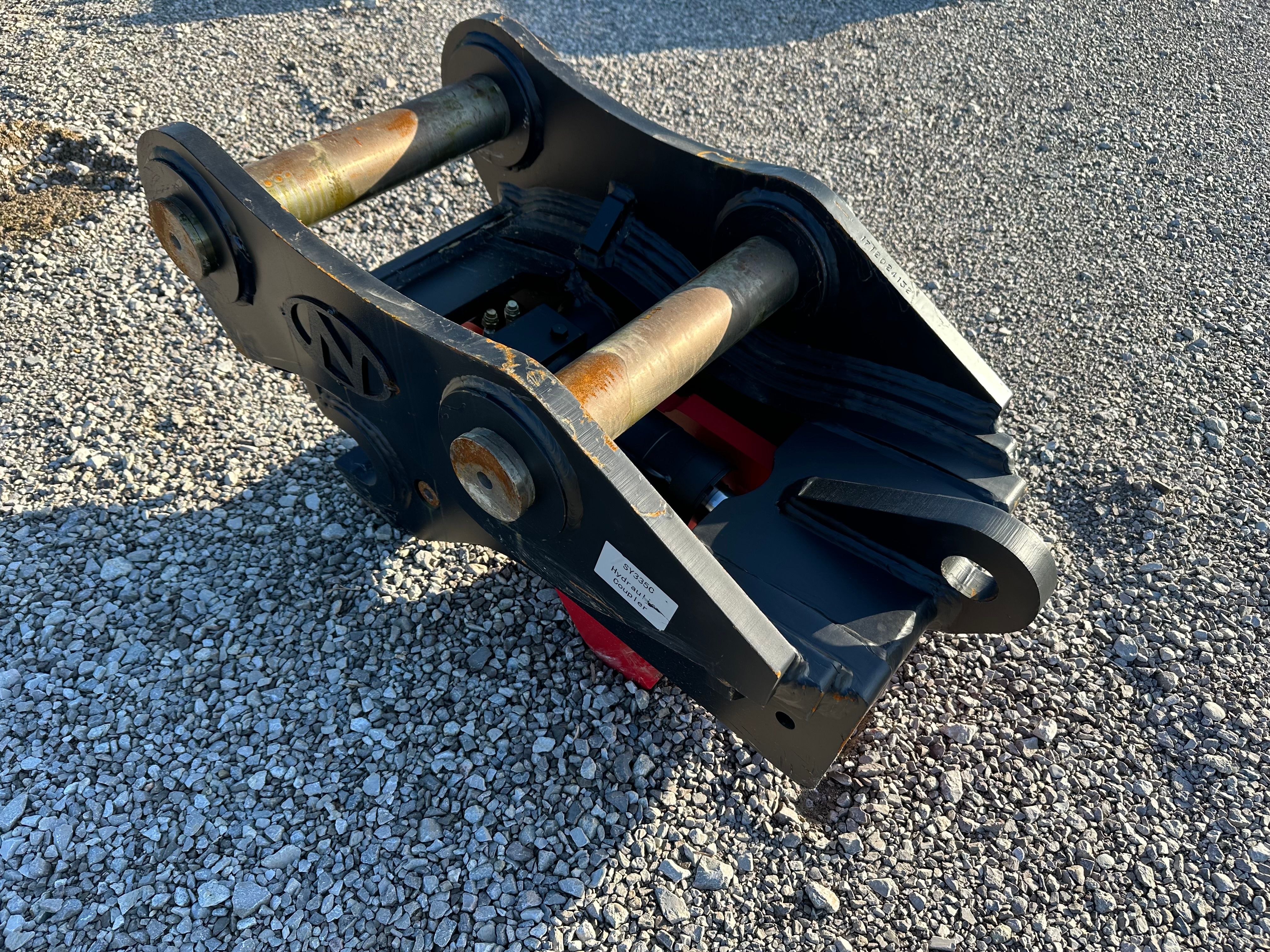 HYDRAULIC COUPLER FOR NEW MODEL SY335C Photo 3 Thumbnail