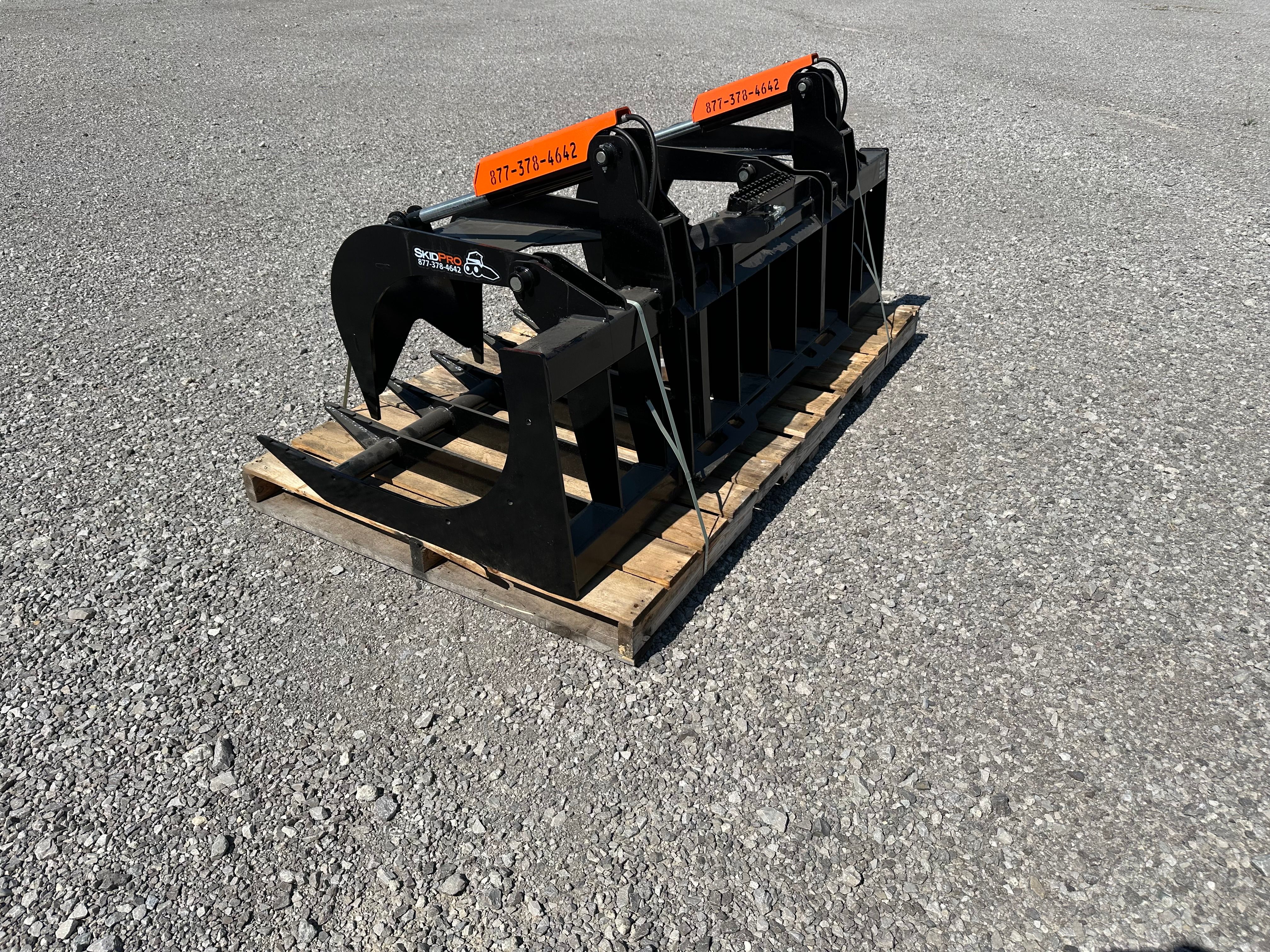 84" SKID STEER SKELETON GRAPPLE BUCKET Photo 3 Thumbnail