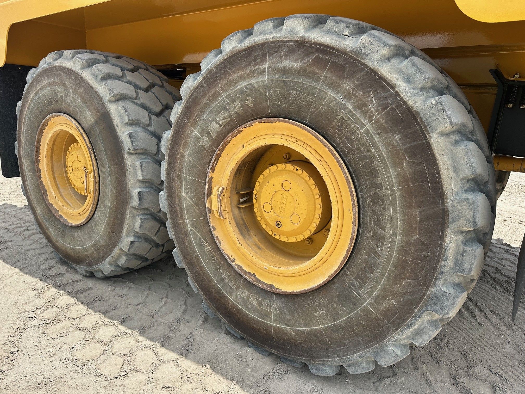 2021 BELL B25E Photo 15 Thumbnail