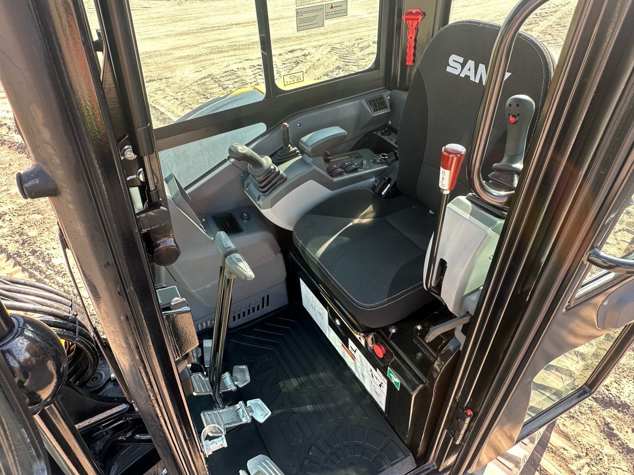 2023 SANY SY50U Photo 7 Thumbnail