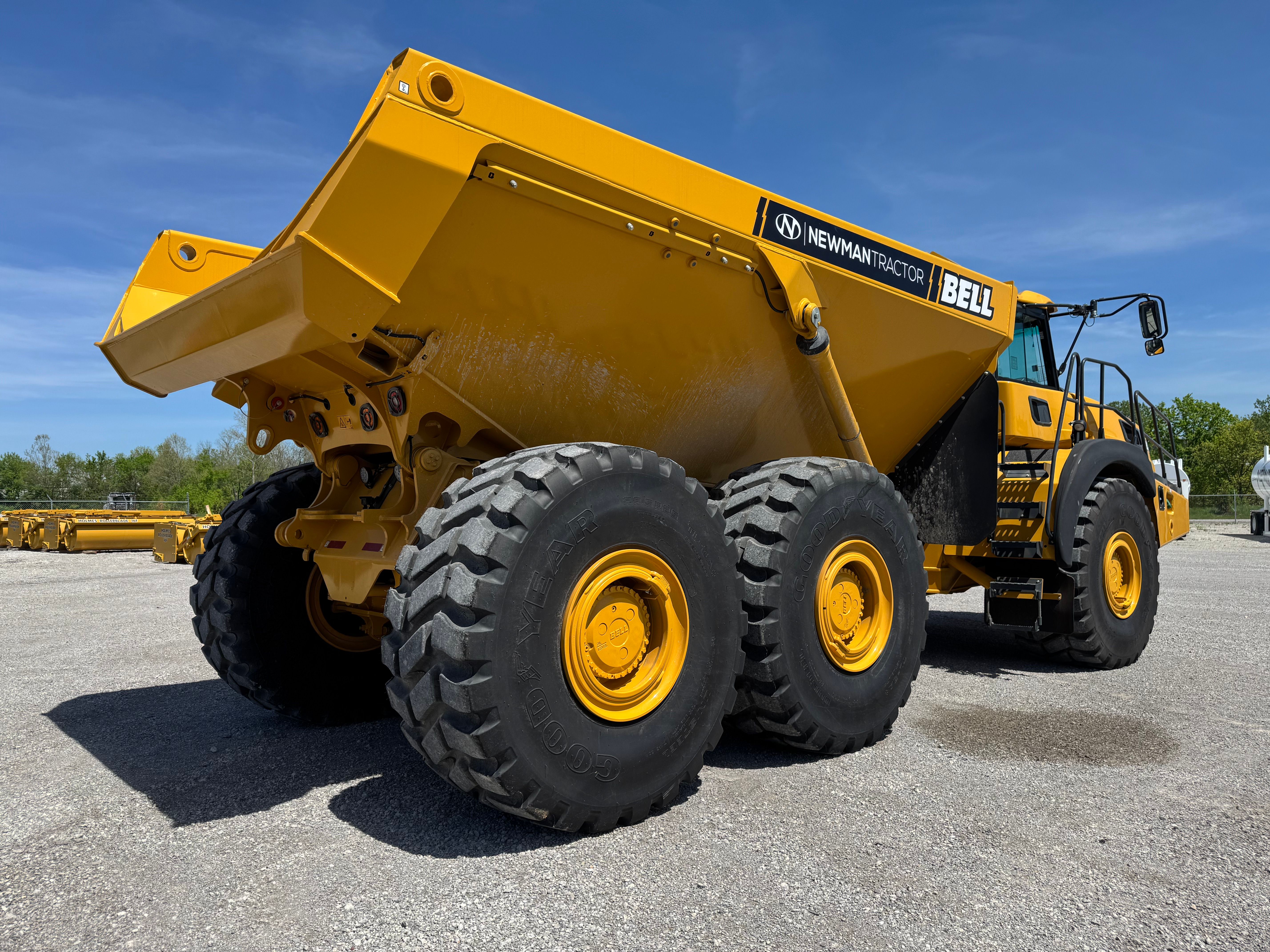 2025 BELL B45E Photo 8 Thumbnail