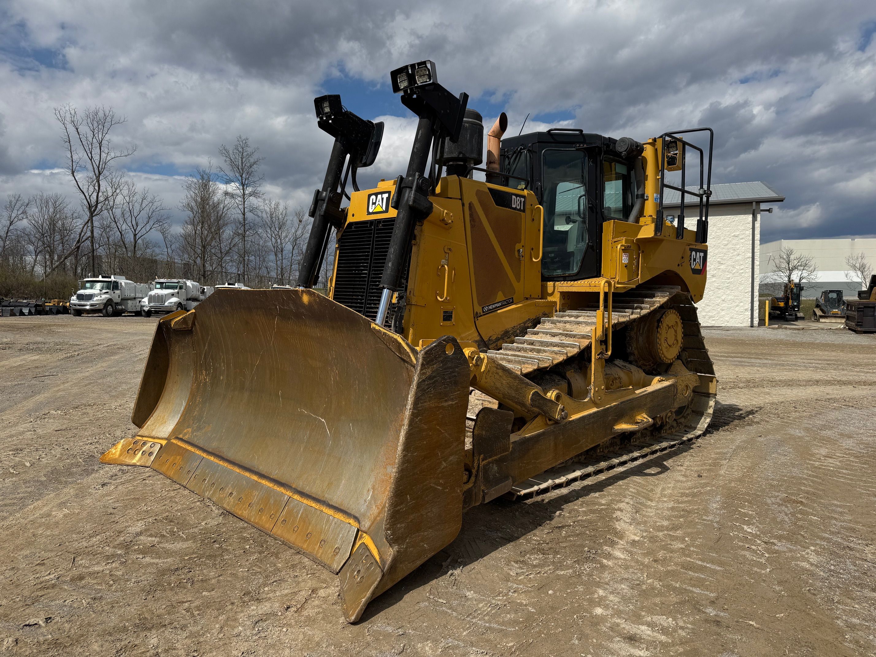 2017 CAT D8T Photo 1 Thumbnail