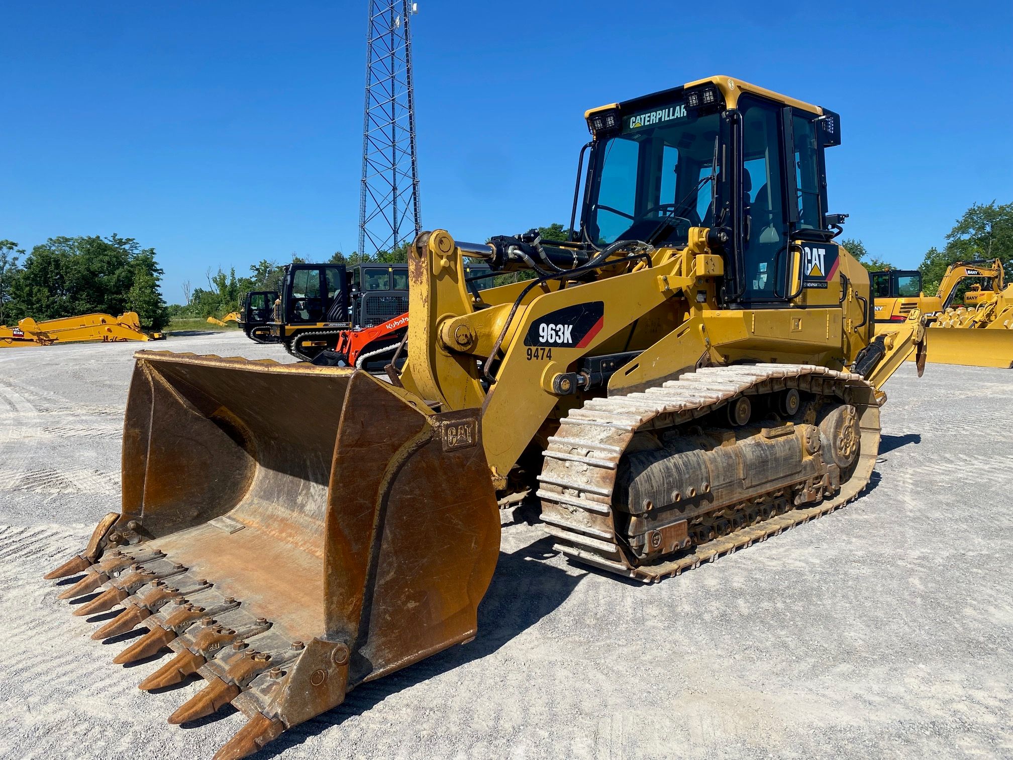 2019 CAT 963K Photo 8 Thumbnail