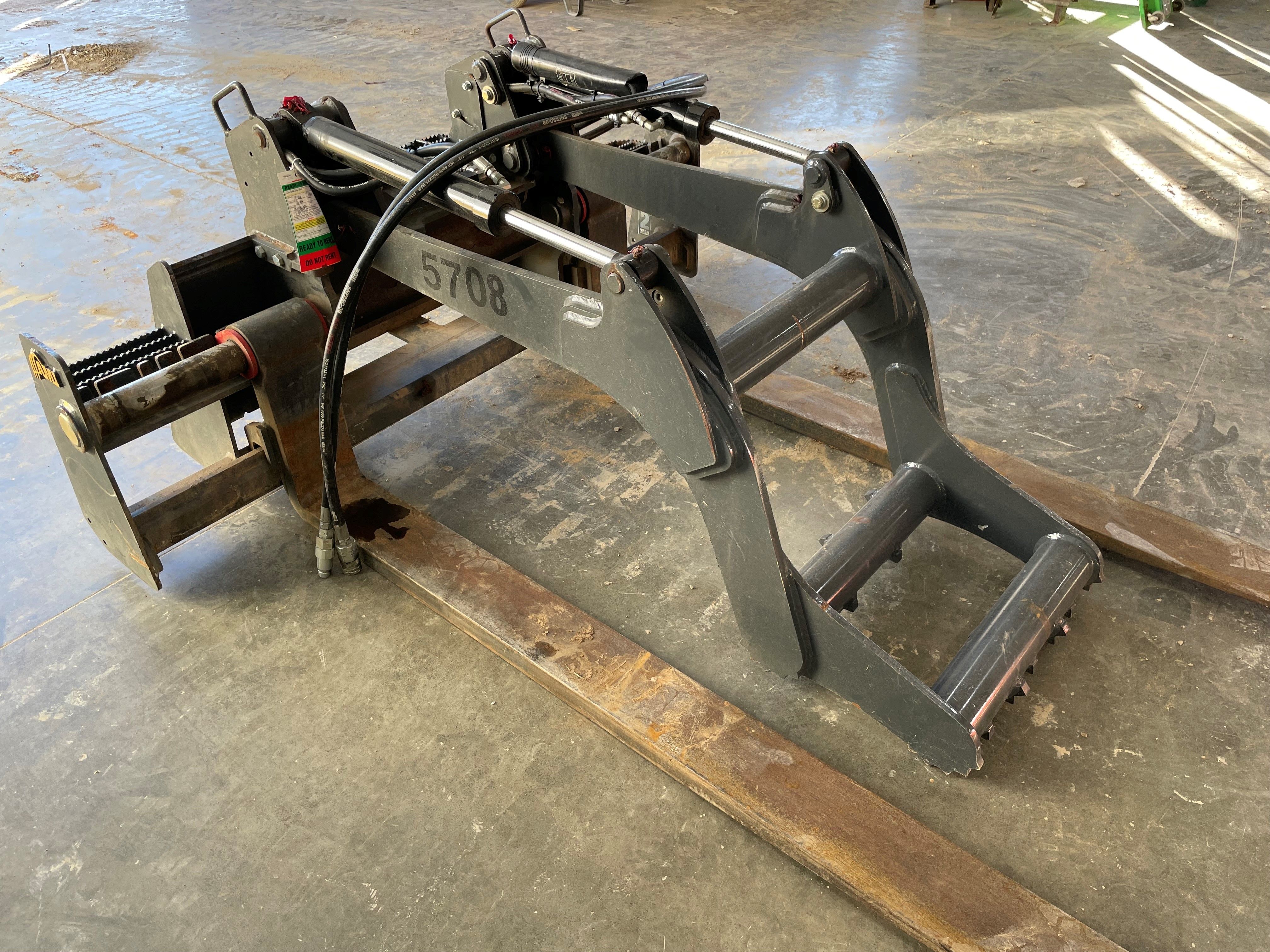 AMI RIG MAT GRAPPLE FOR JOHN DEERE 333G SKID STEER Photo 3 Thumbnail