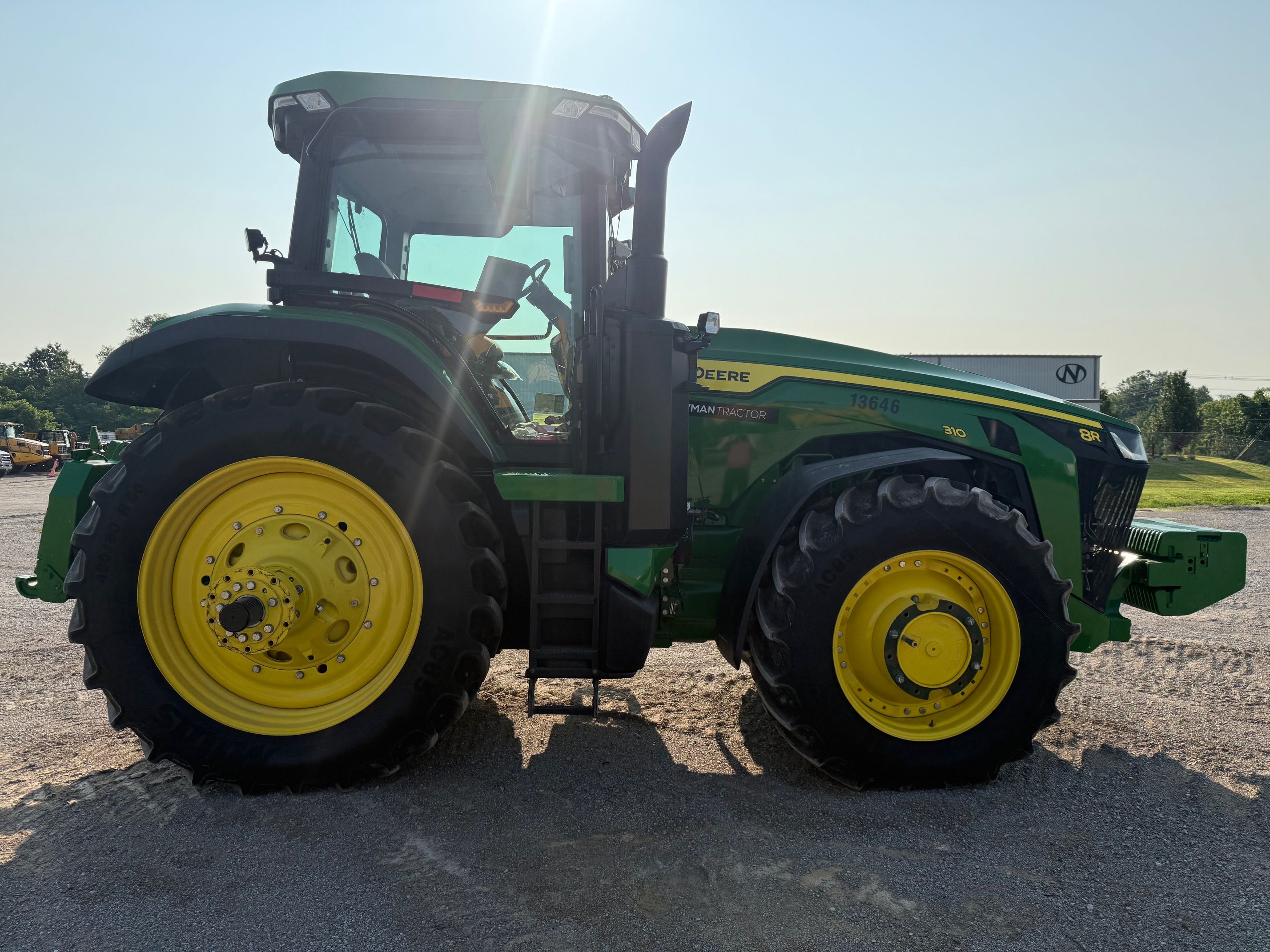 2023 JOHN DEERE 8R 310 Photo 6 Thumbnail