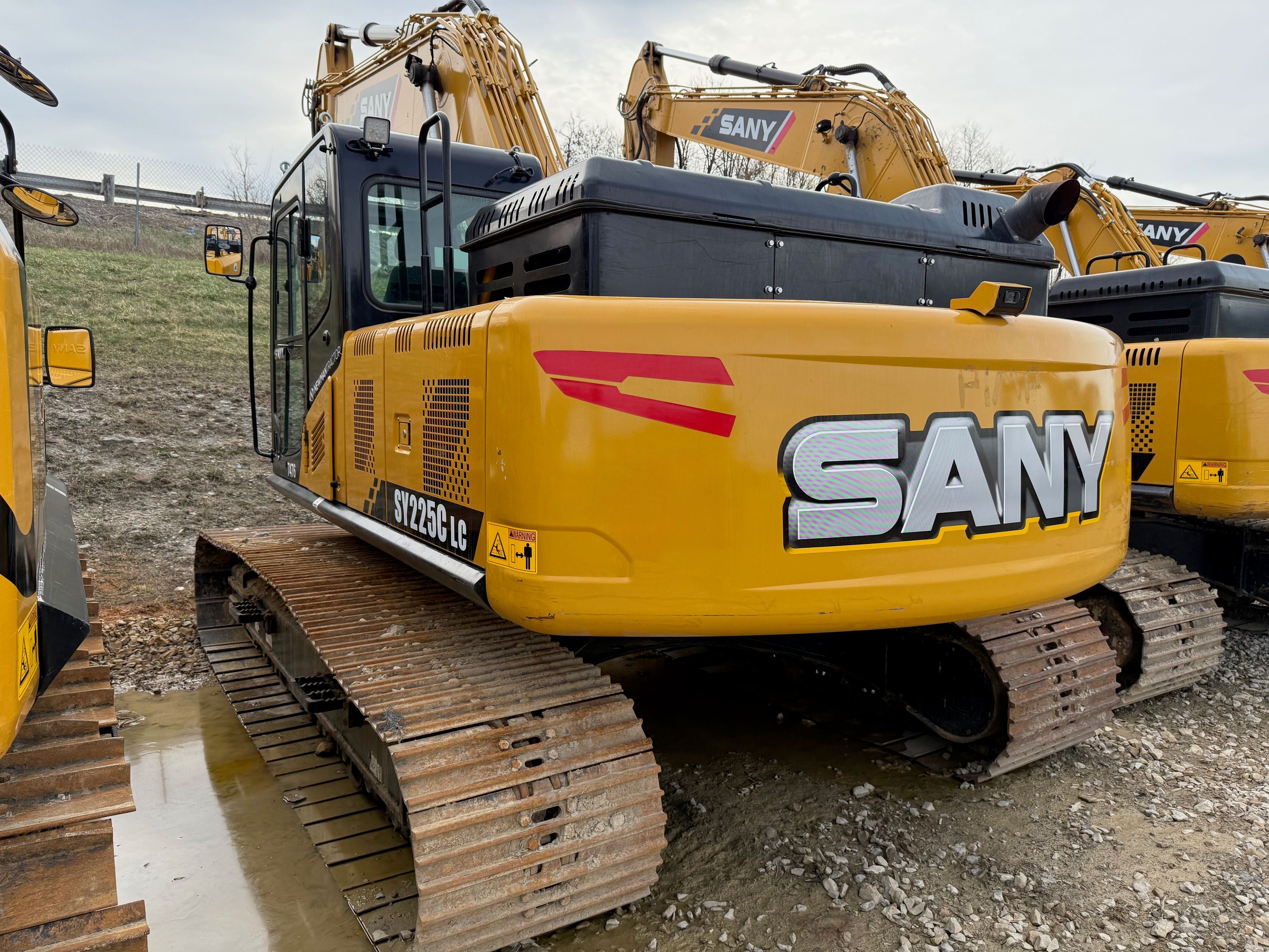 2023 SANY SY225C Photo 5 Thumbnail