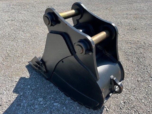 24" DIGGING BUCKET WITH 90MM PINS Photo 2 Thumbnail