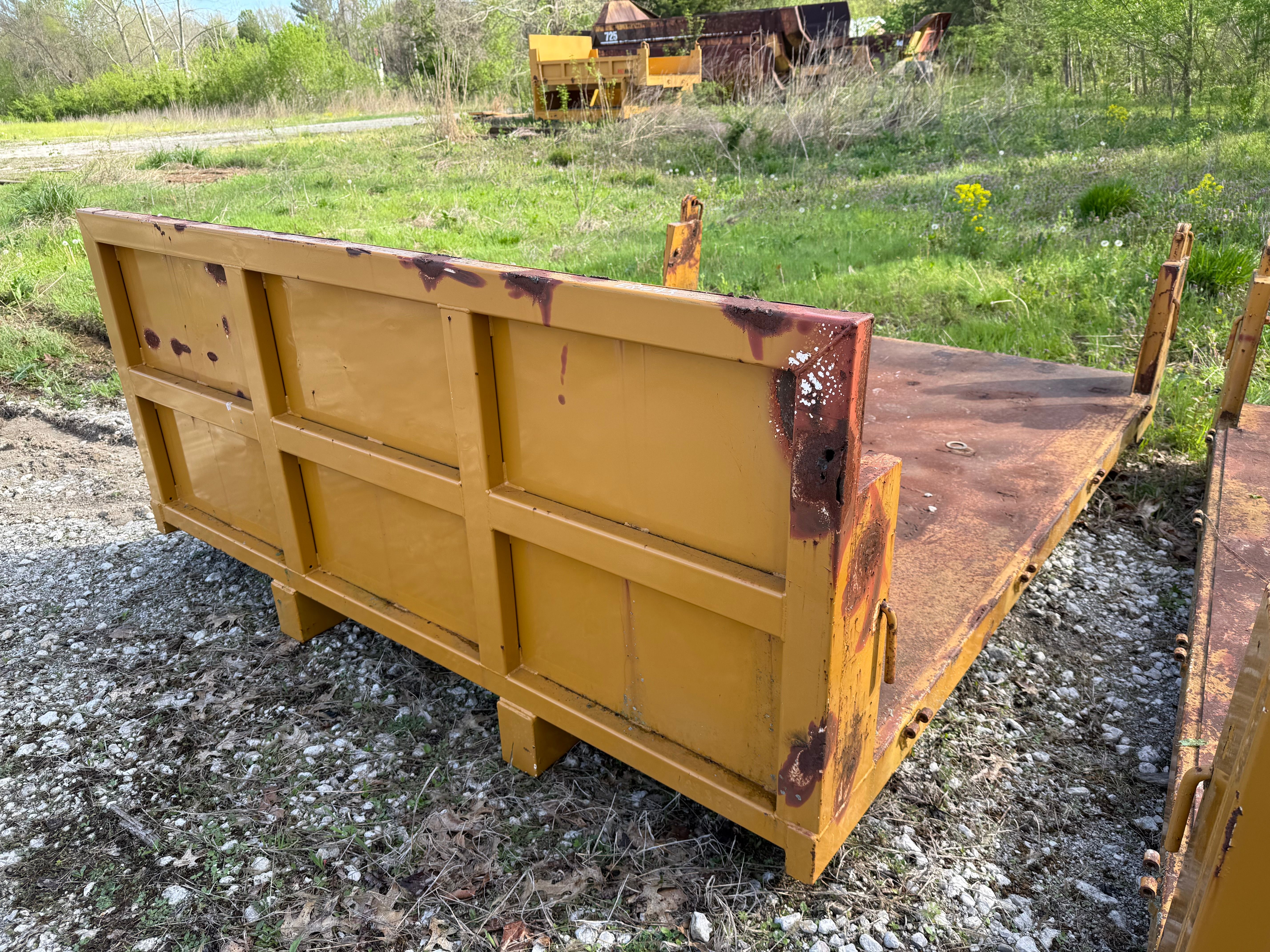 DUMP BED FOR MST 800VD Photo 2 Thumbnail