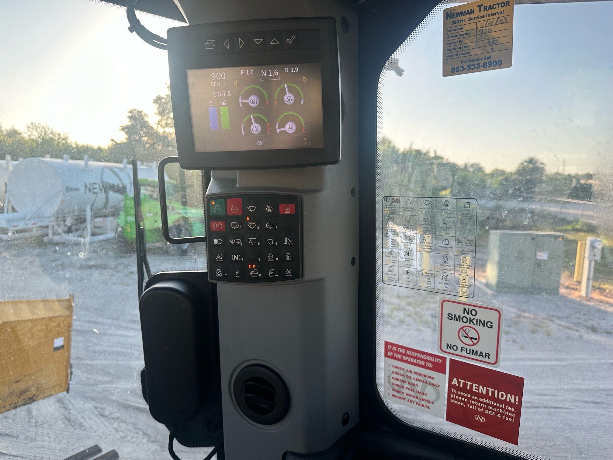 2023 JOHN DEERE 850L WLT Photo 9 Thumbnail