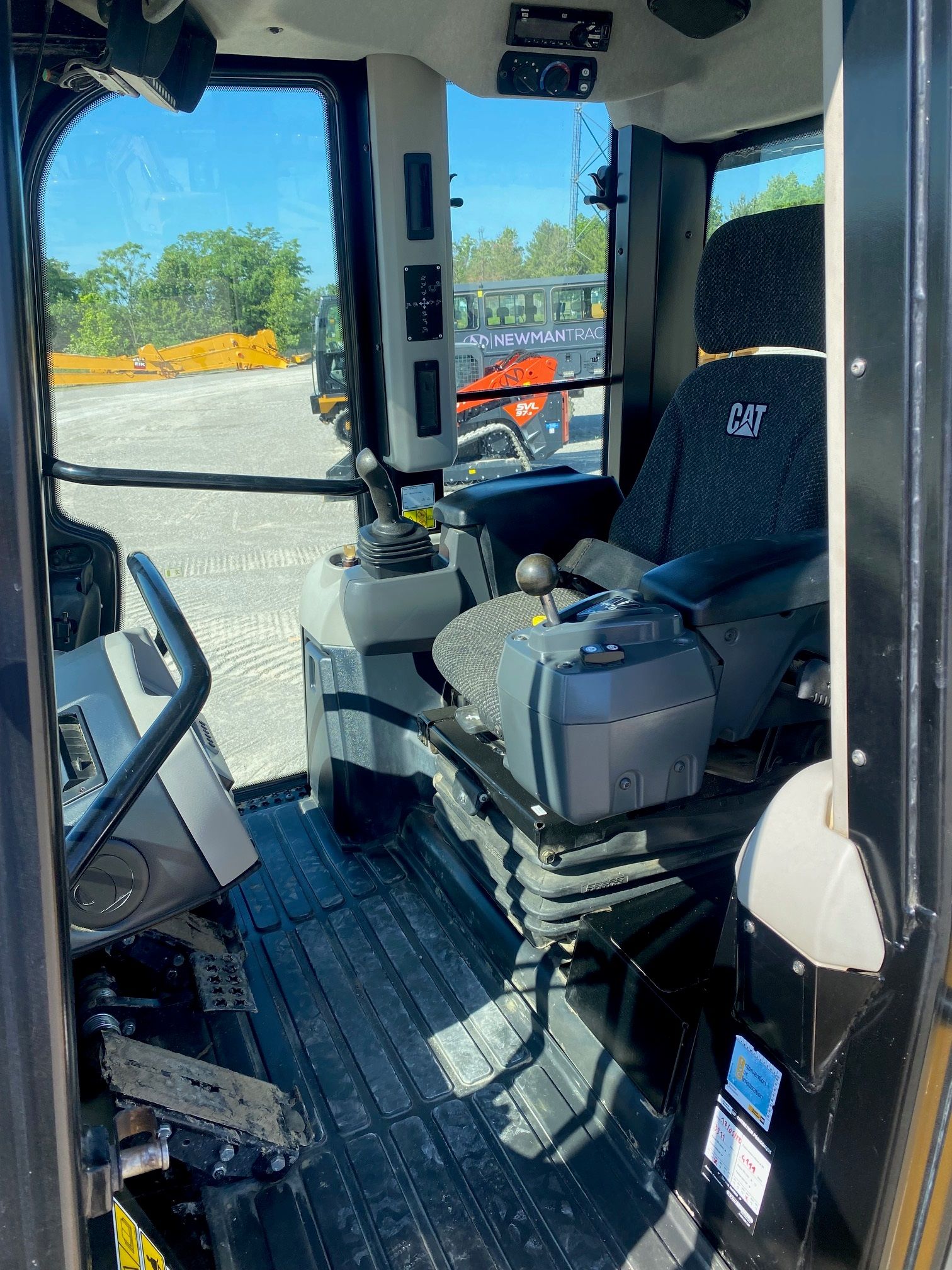 2019 CAT 963K Photo 5 Thumbnail