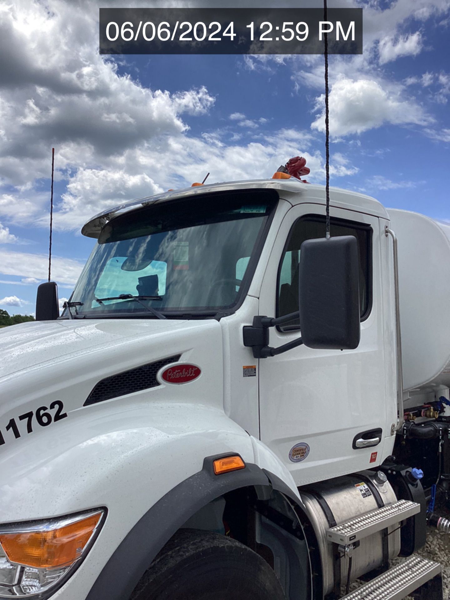 2025 PETERBILT 548 WATER Photo 2 Thumbnail