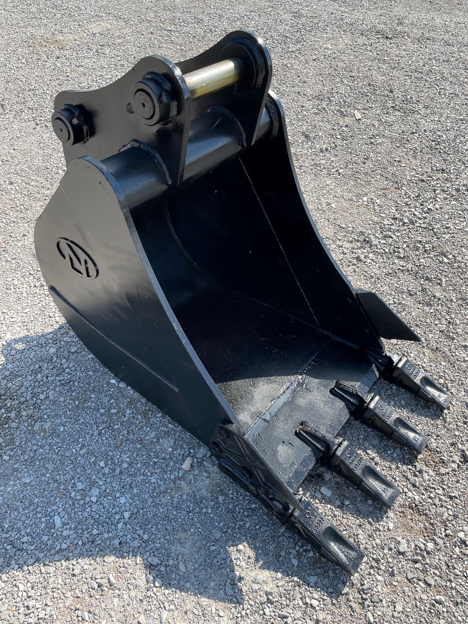 24" EXCAVATOR DIGGING BUCKET 50MM PIN Photo 2 Thumbnail