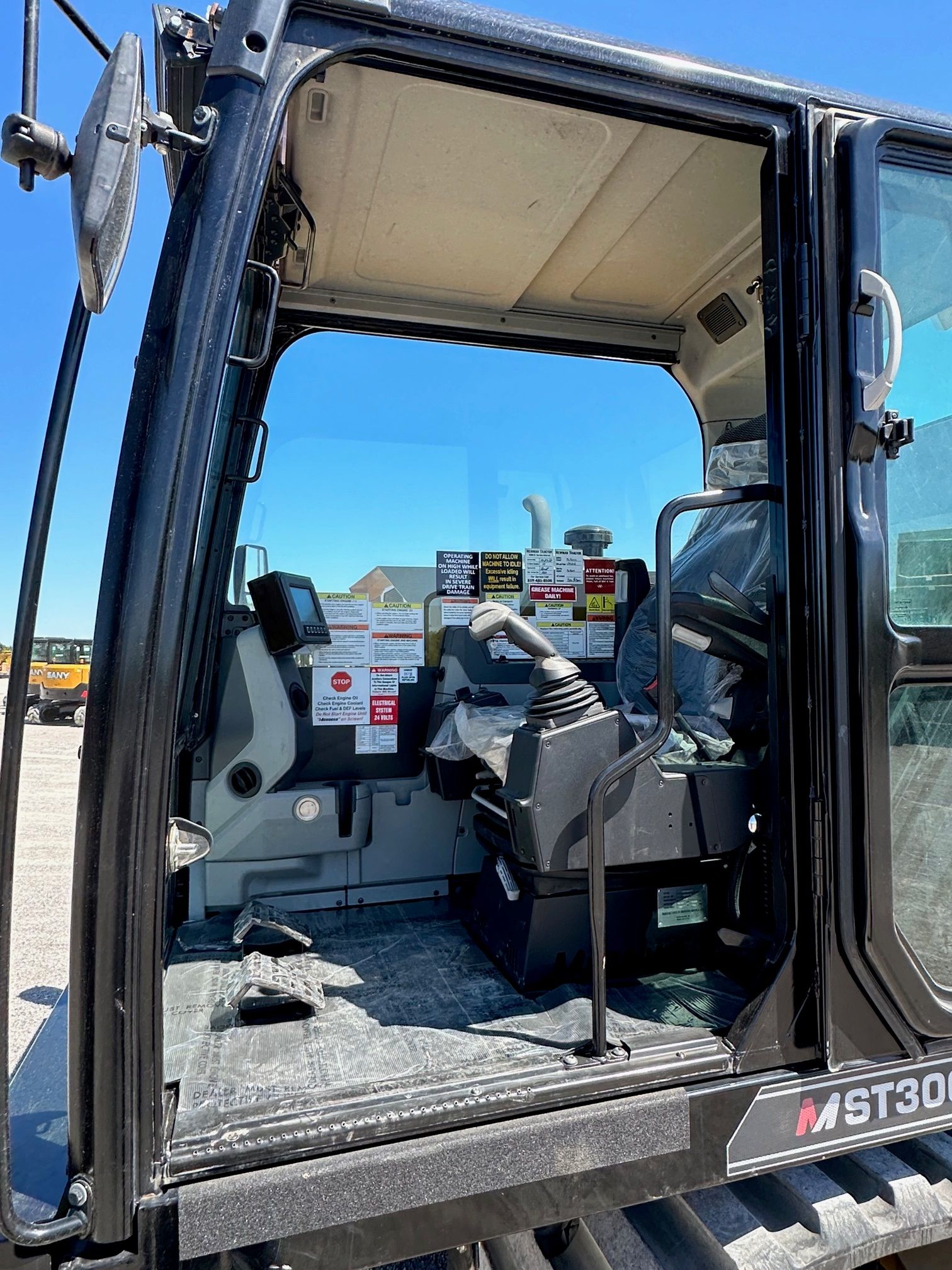 2019 MOROOKA MST 3000VD Photo 9 Thumbnail