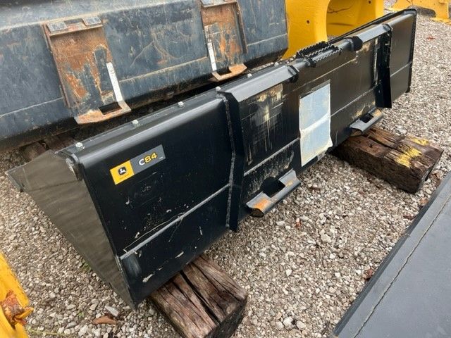 84" SKID STEER BUCKET Photo 4 Thumbnail