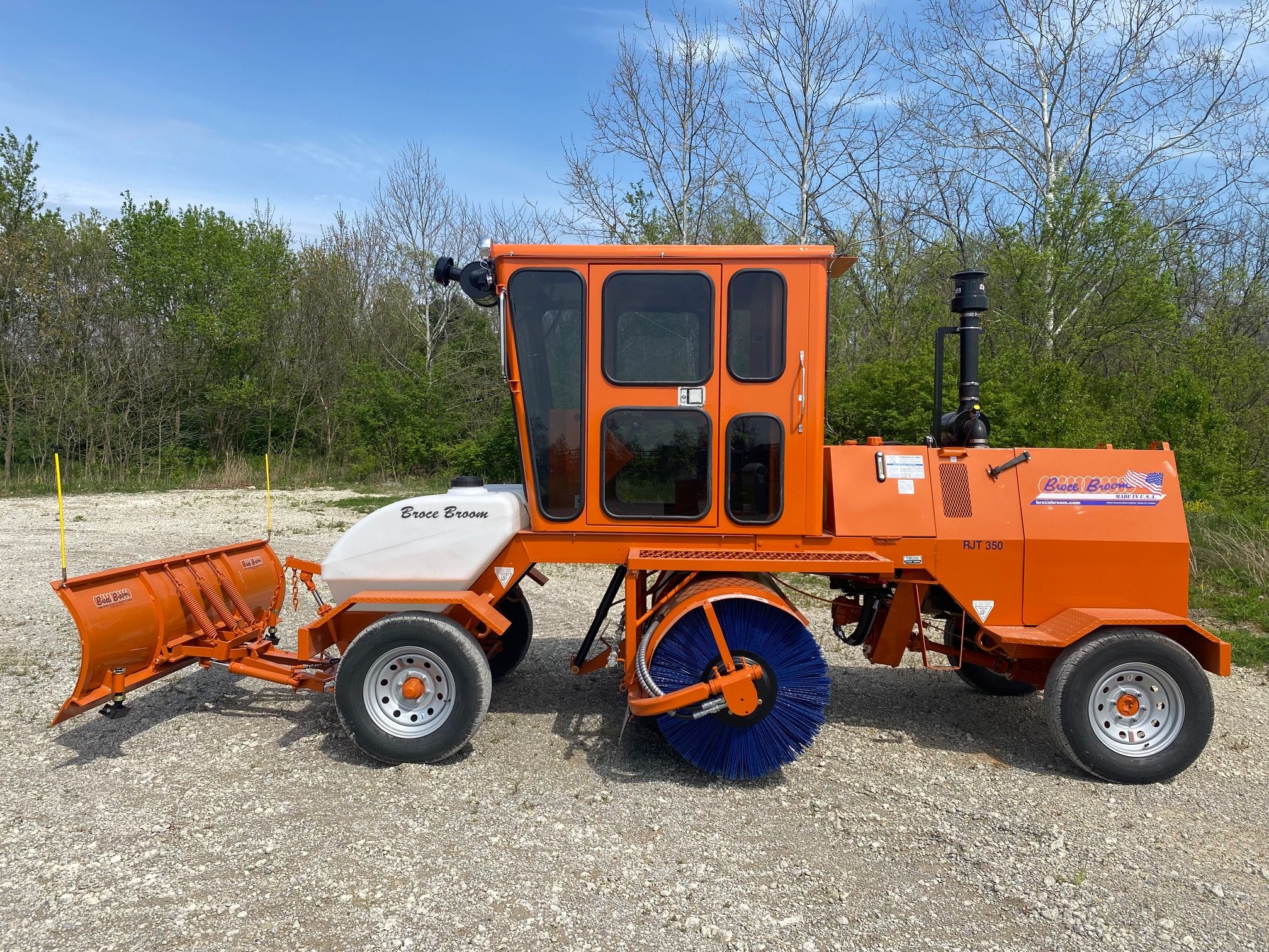 2022 BROCE RJT350 Photo 2 Thumbnail