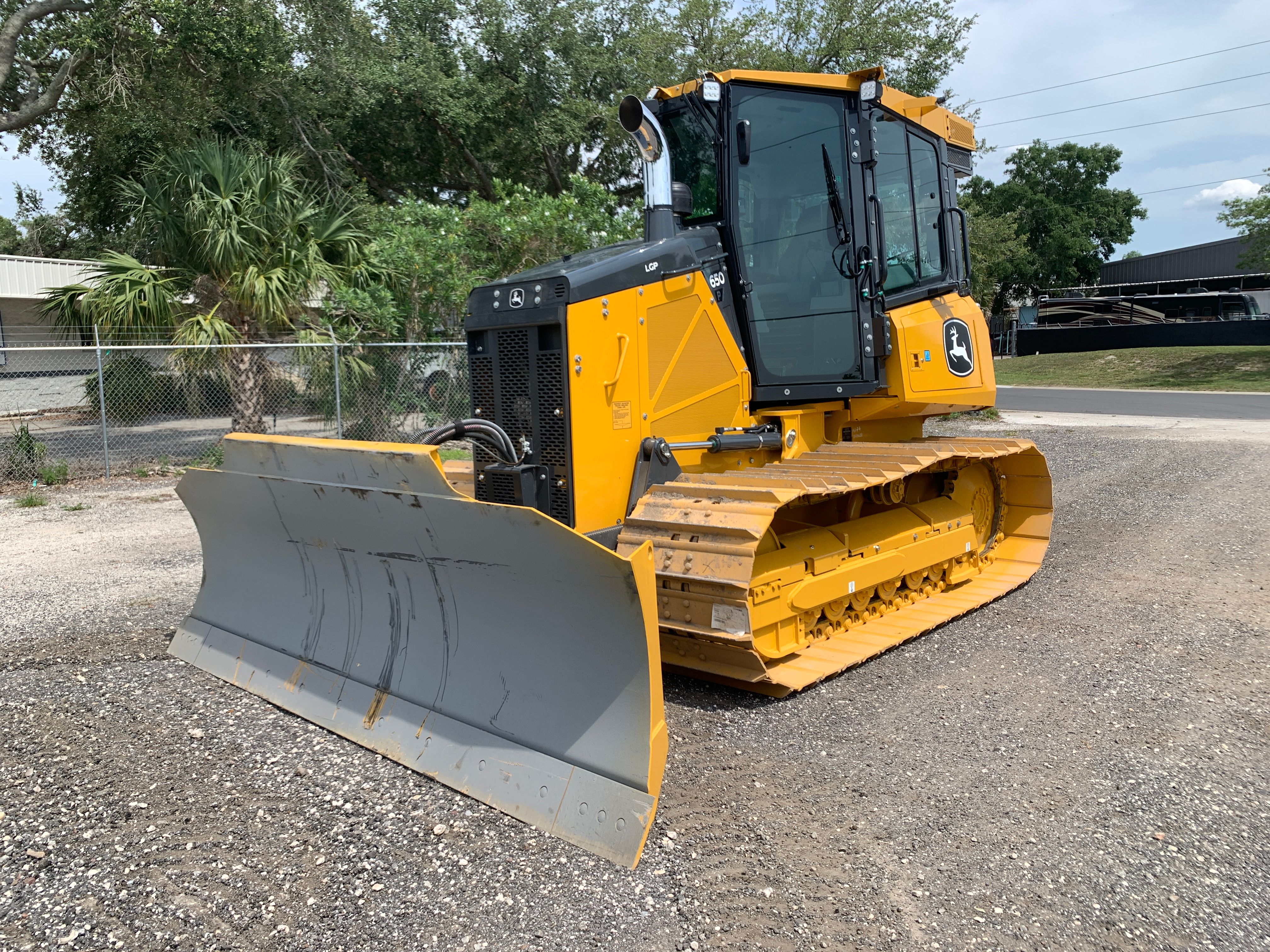2023 JOHN DEERE 650 P-TIER Photo 1 Thumbnail