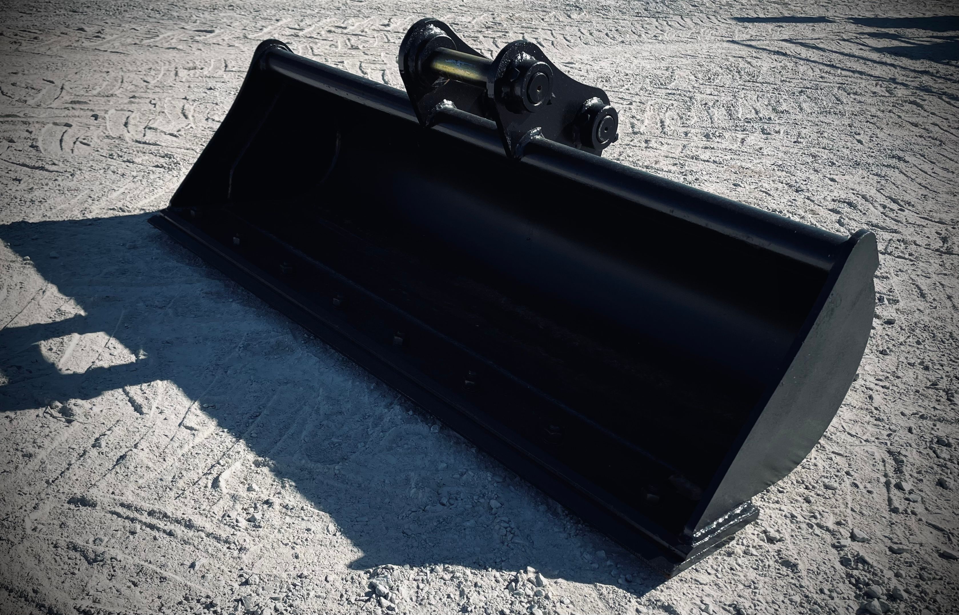 48" EXCAVATOR DITCH CLEANING BUCKET 40MM PIN Photo 1 Thumbnail