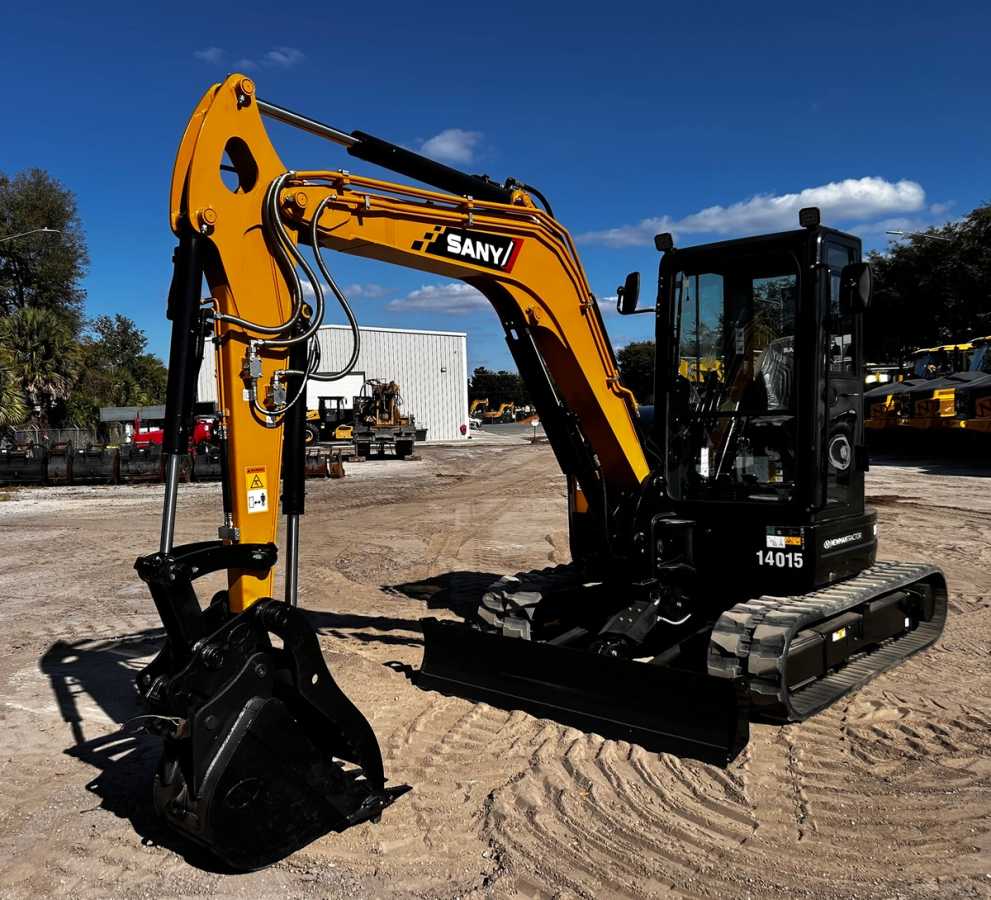 2025 SANY SY50U Photo 1