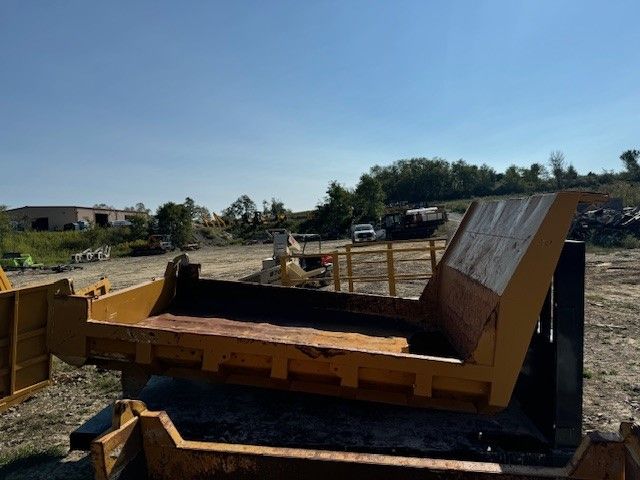 DUMP BED FOR MST 2200VD Photo 2 Thumbnail