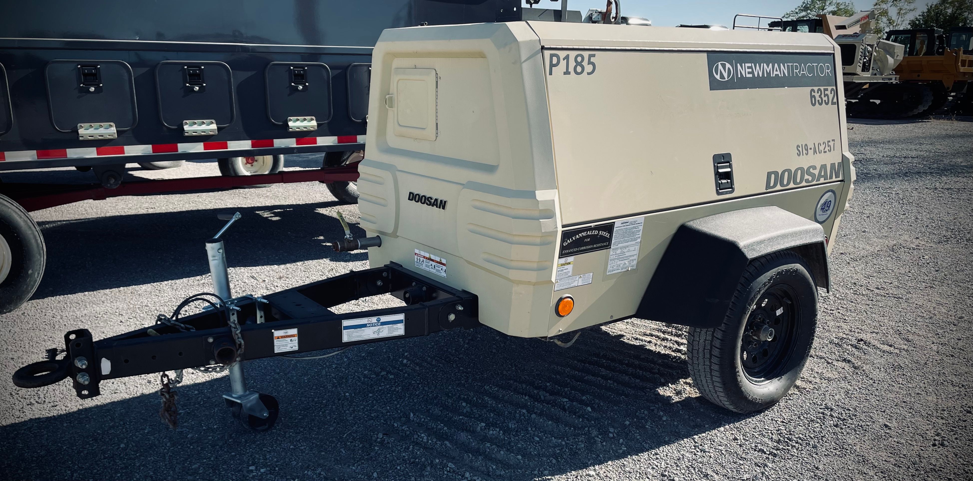 2019 DOOSAN P185 Photo 2 Thumbnail