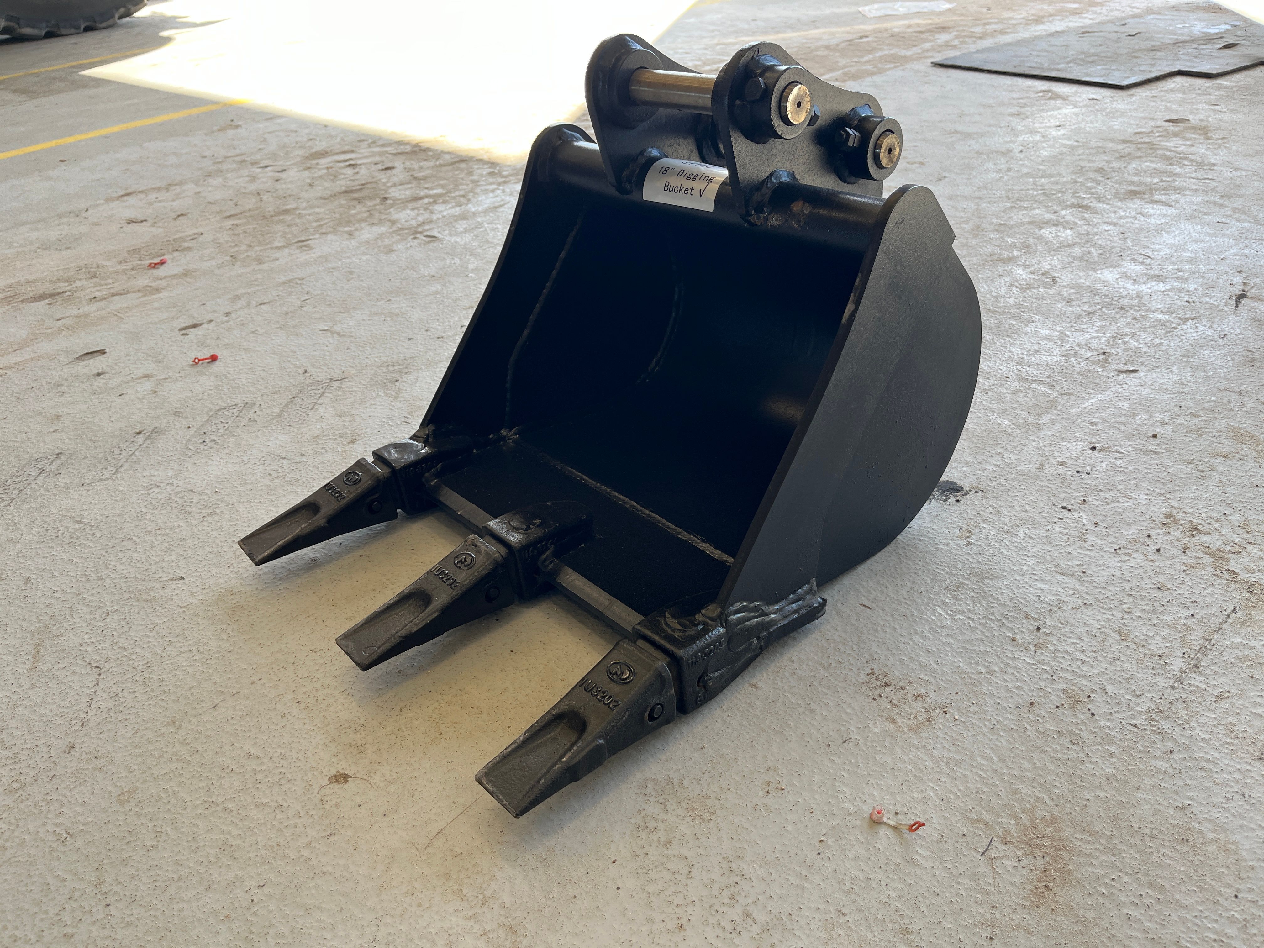 18" BUCKET FOR SY16C Photo 1 Thumbnail