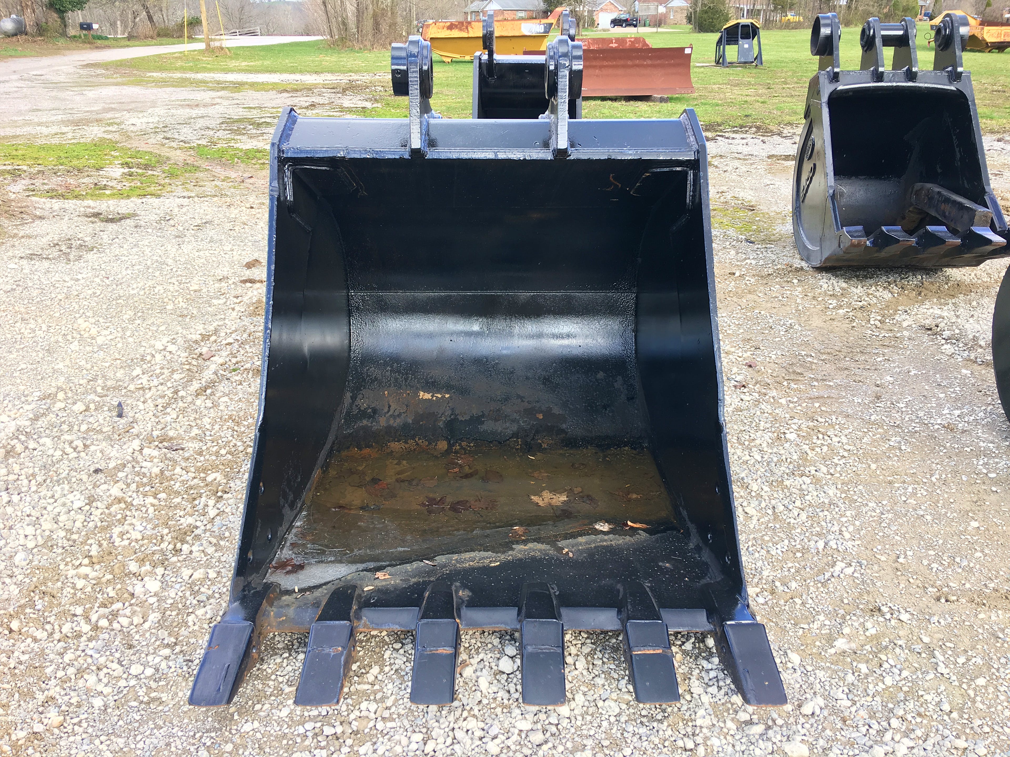 55" EXCAVATOR BUCKET Photo 3 Thumbnail
