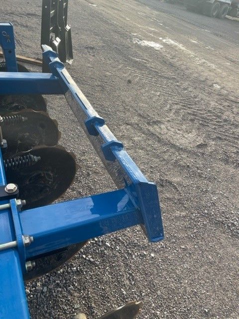 SKID STEER BRACKET FOR 8' STRAW CRIMPER Photo 3 Thumbnail