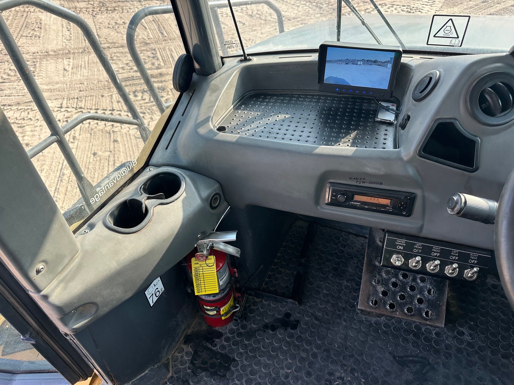 2014 BELL B30E Photo 8 Thumbnail