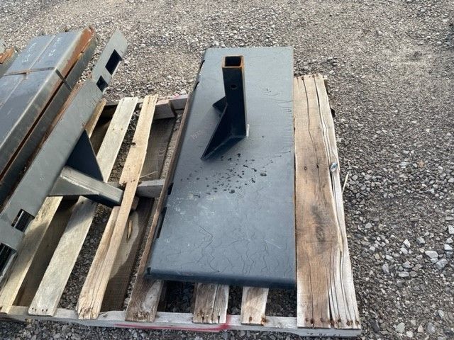 SKID STEER TRAILER HITCH ATTACHMENT Photo 2 Thumbnail