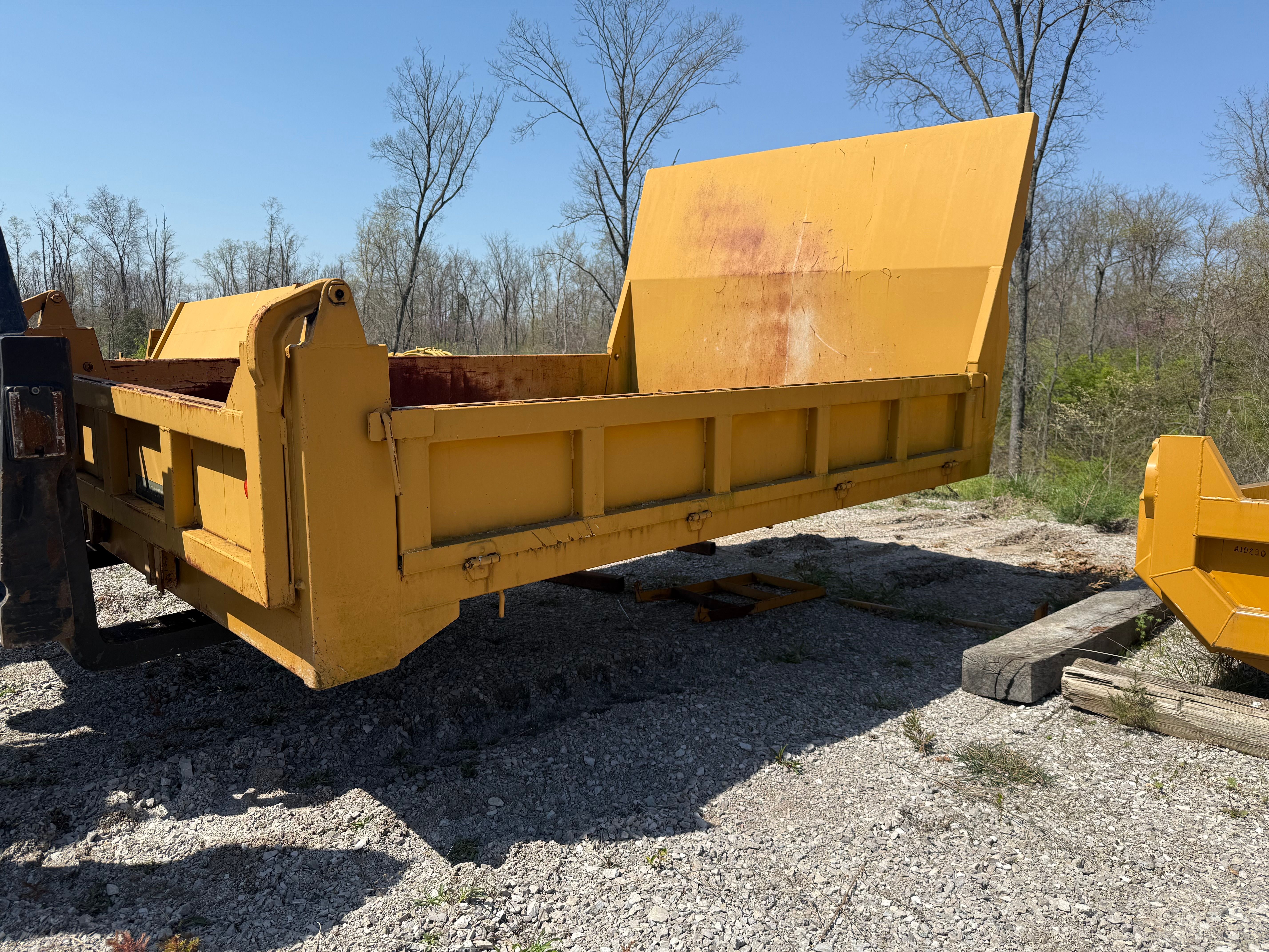 DUMP BED FOR MST 1500VD Photo 2 Thumbnail