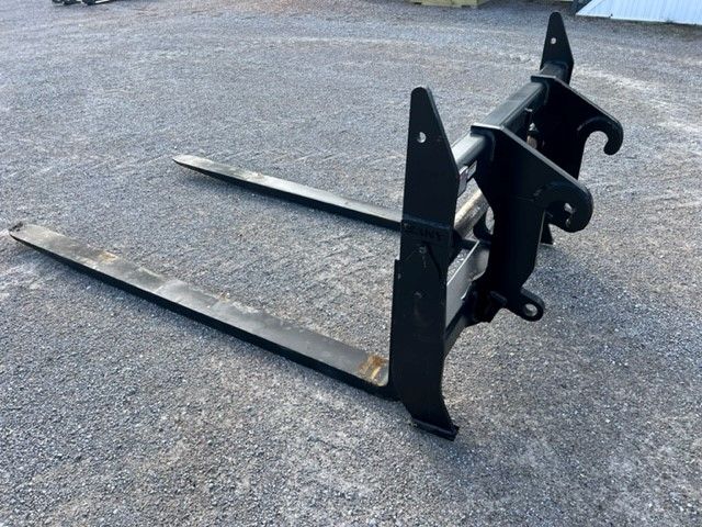 96" FORKS FOR JRB416 COUPLER Photo 2 Thumbnail