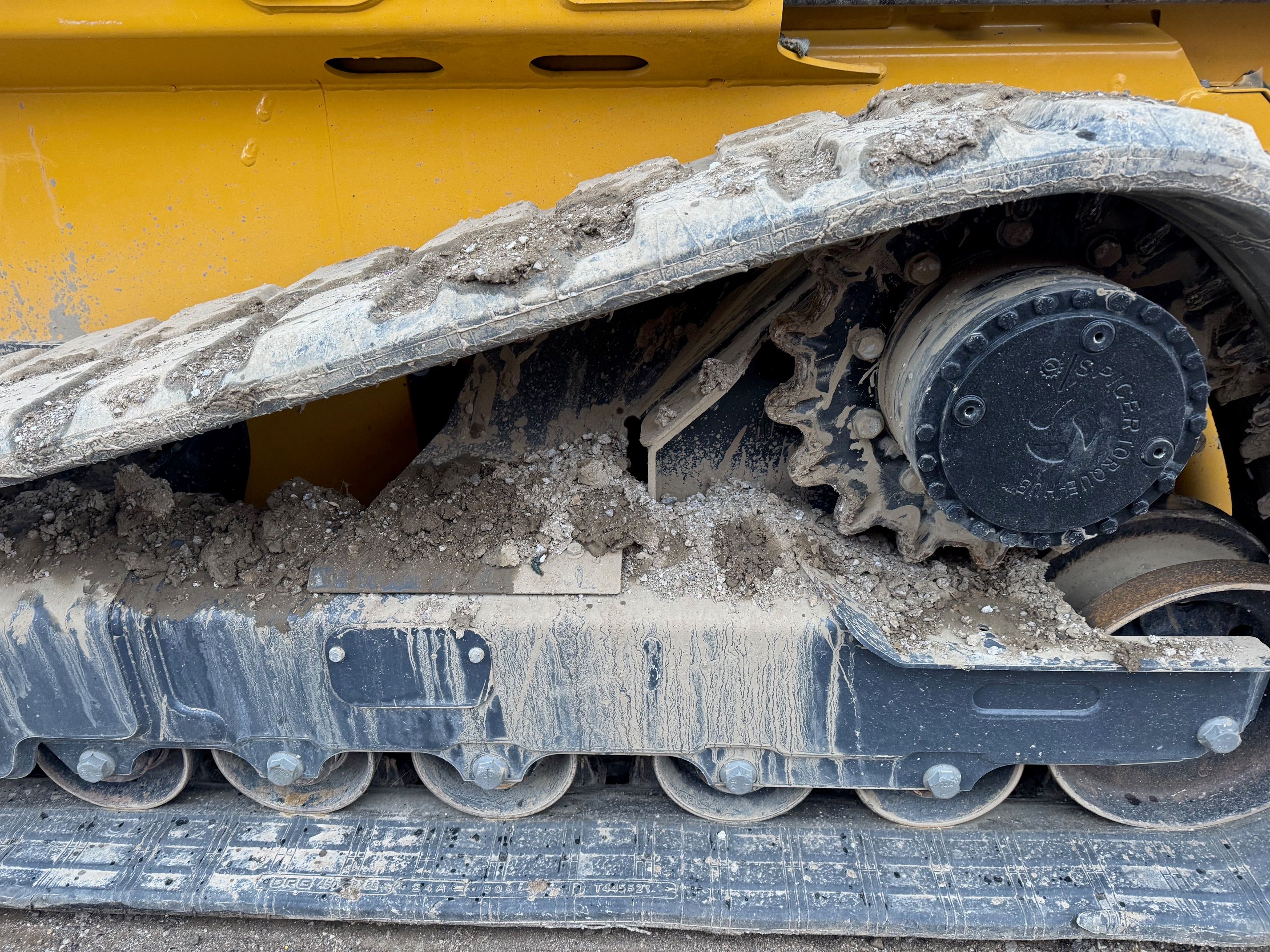 2024 JOHN DEERE 333P Photo 6 Thumbnail