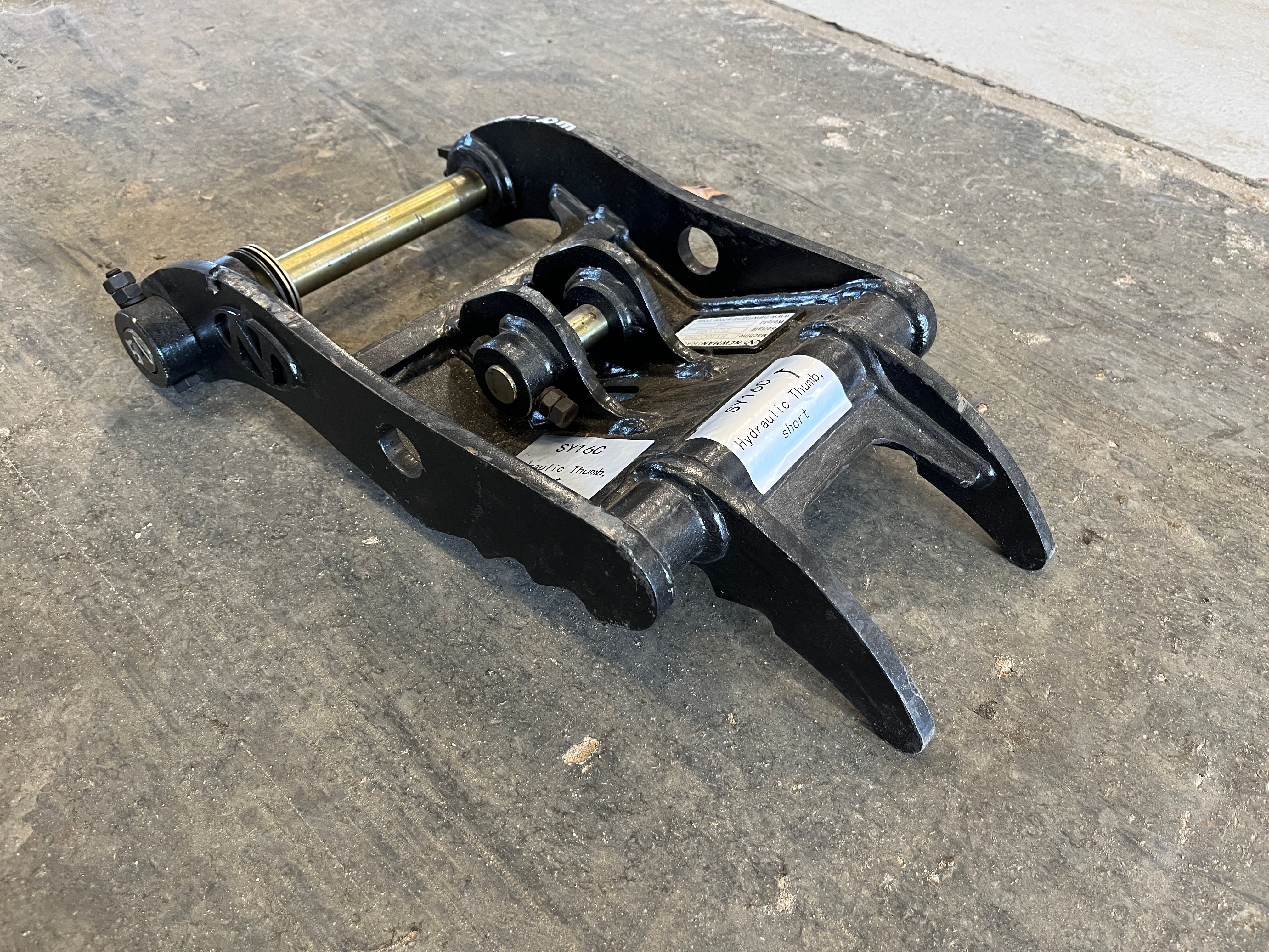 THS THUMB SHORT FOR SY16C (NO QUICK COUPLER) Photo 4 Thumbnail