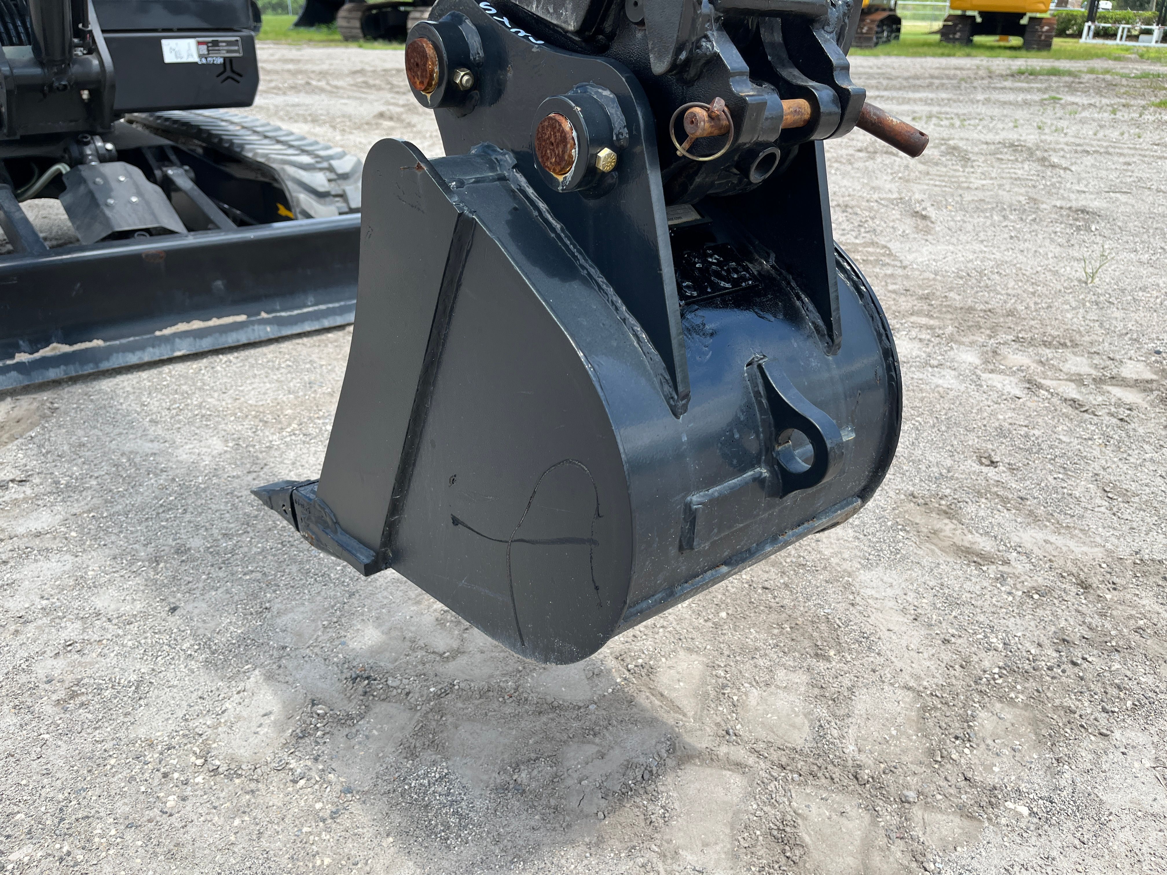 16" EXCAVATOR DIGGING BUCKET 40MM PIN Photo 2 Thumbnail