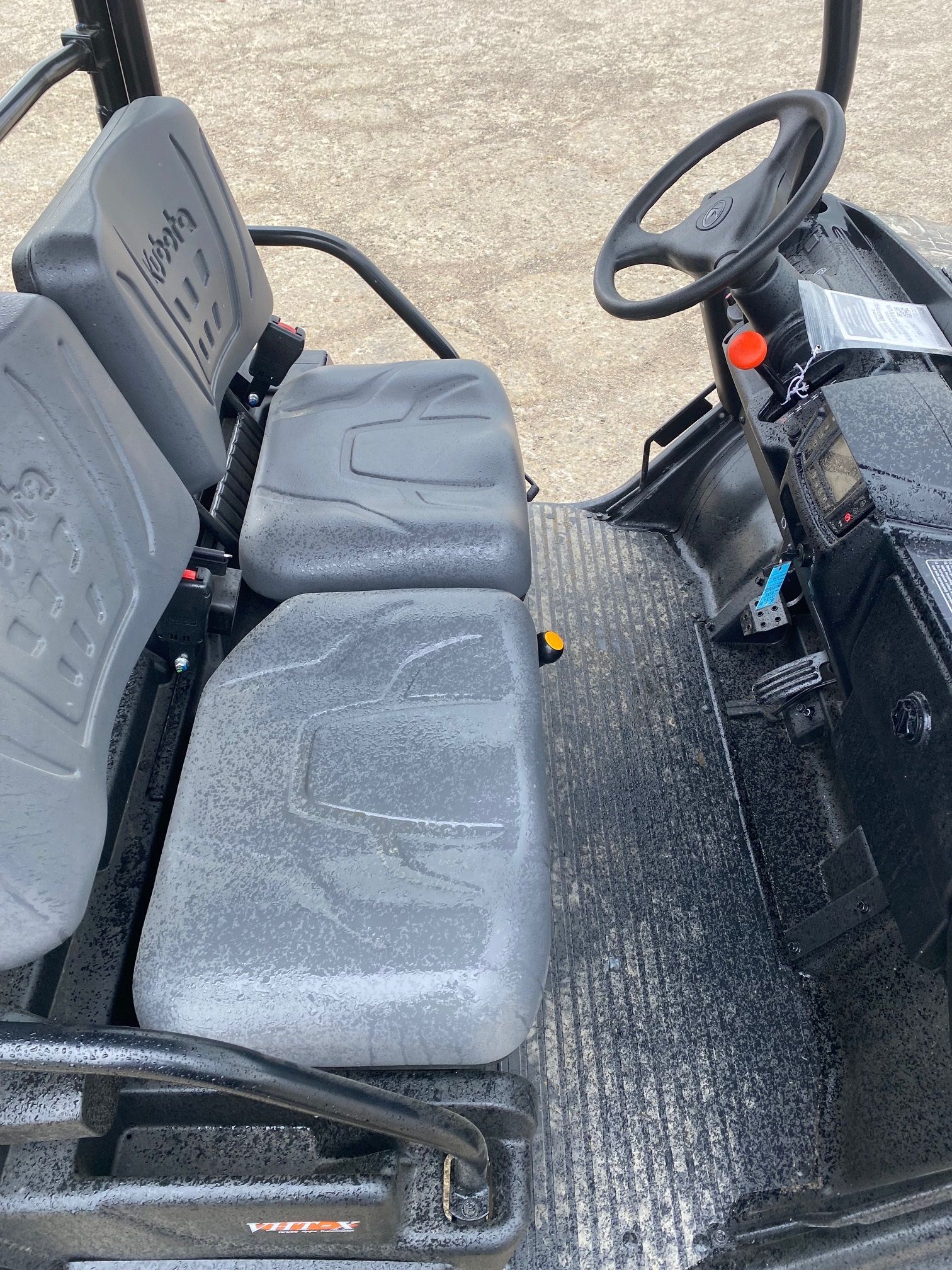 2023 KUBOTA RTV-X1140 Photo 8 Thumbnail