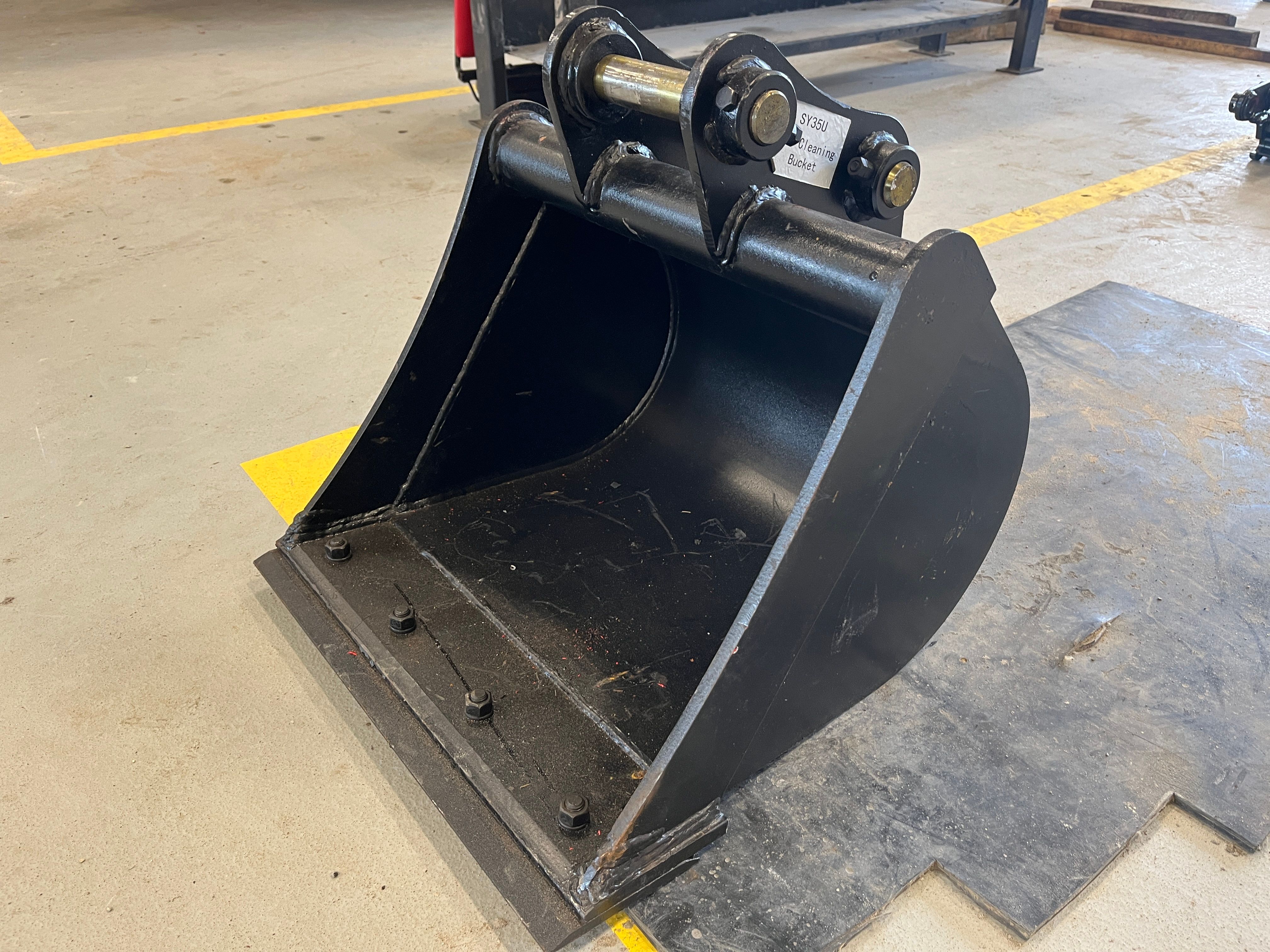 24" DC BUCKET FOR SY35U Photo 1 Thumbnail