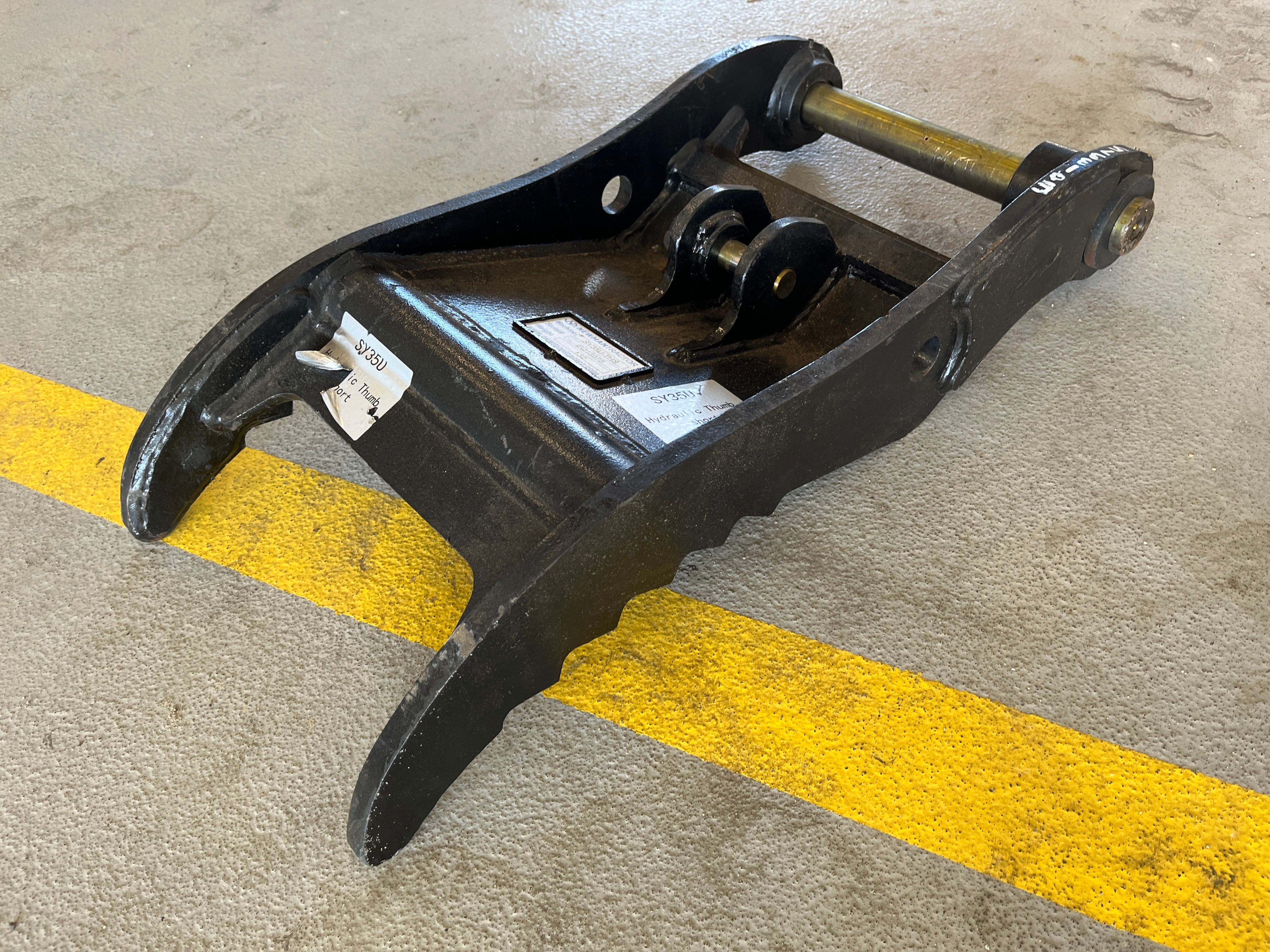 THS THUMB SHORT (NO QUICK COUPLER) FOR SY35U Photo 1 Thumbnail