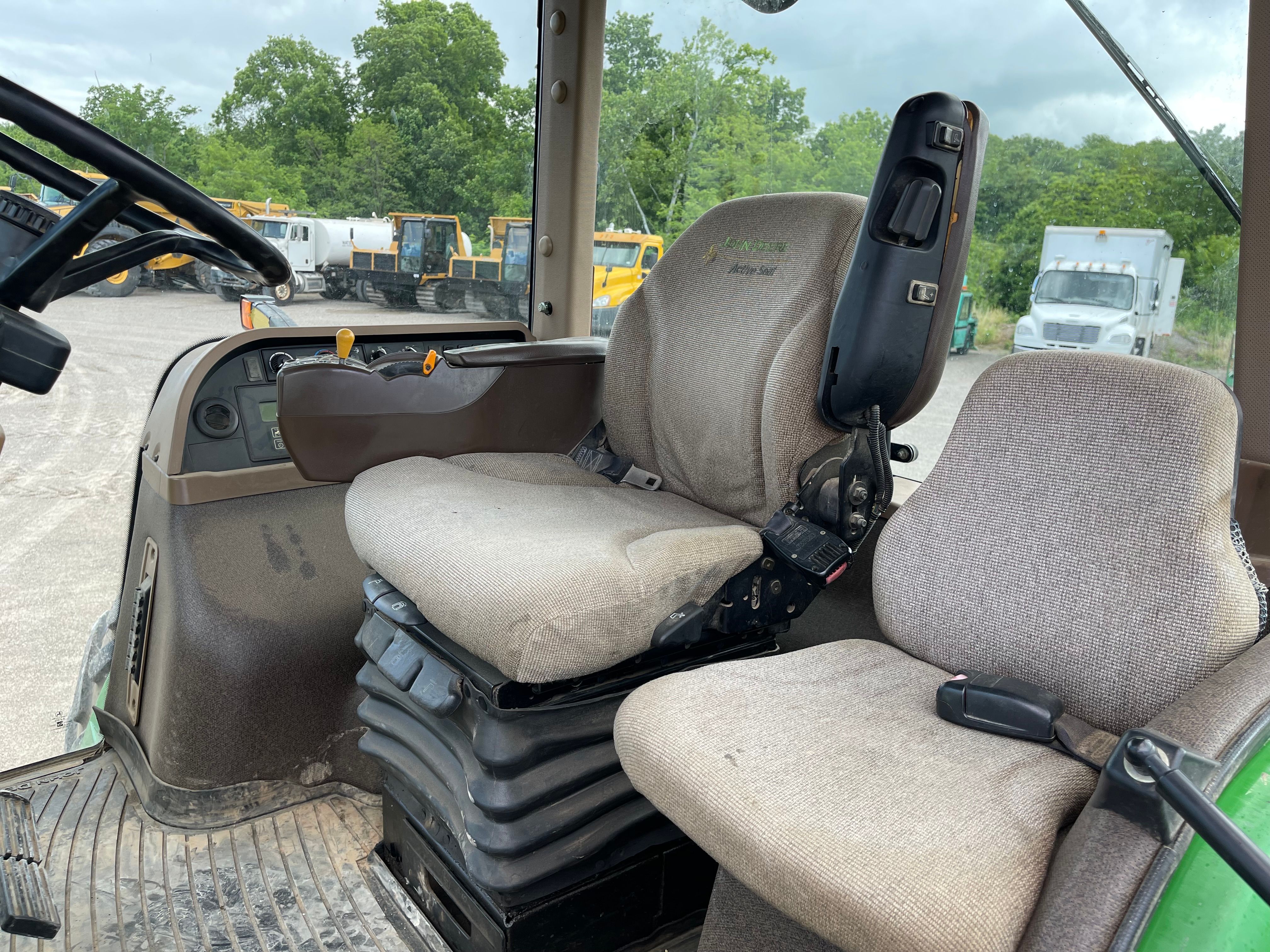 2009 JOHN DEERE 8430 Photo 6 Thumbnail