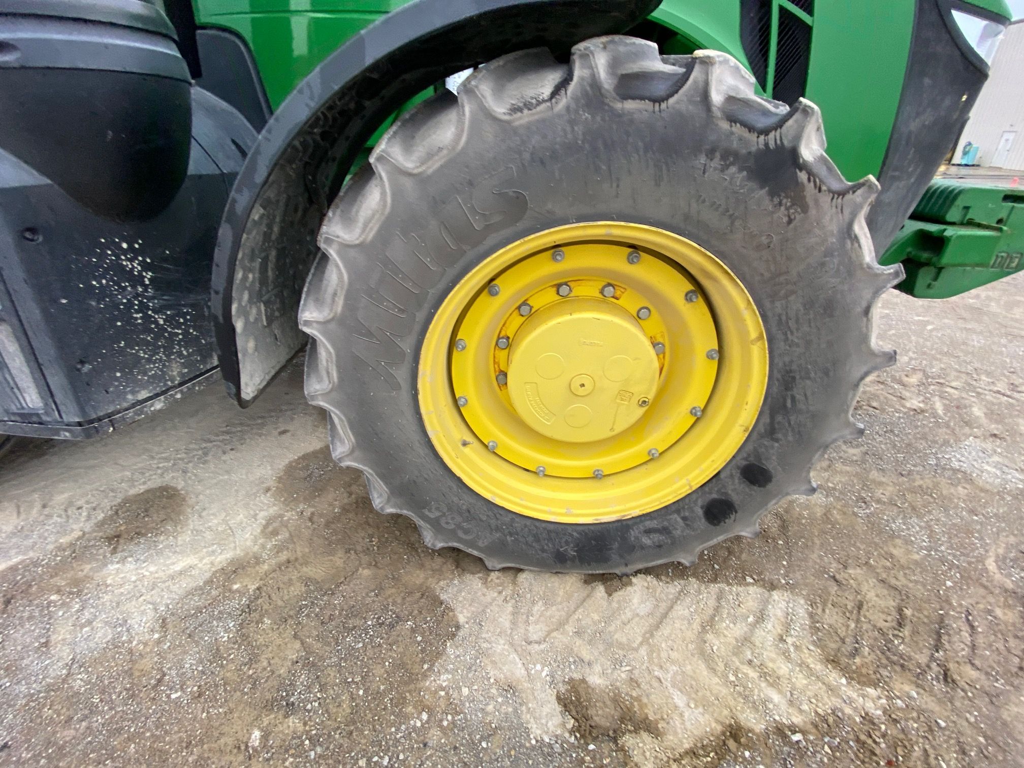 2015 JOHN DEERE 8345R Photo 9 Thumbnail