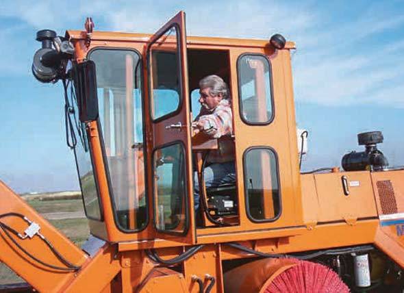 broce-mk1-street-sweeper-sound-suppressed-cab-feature