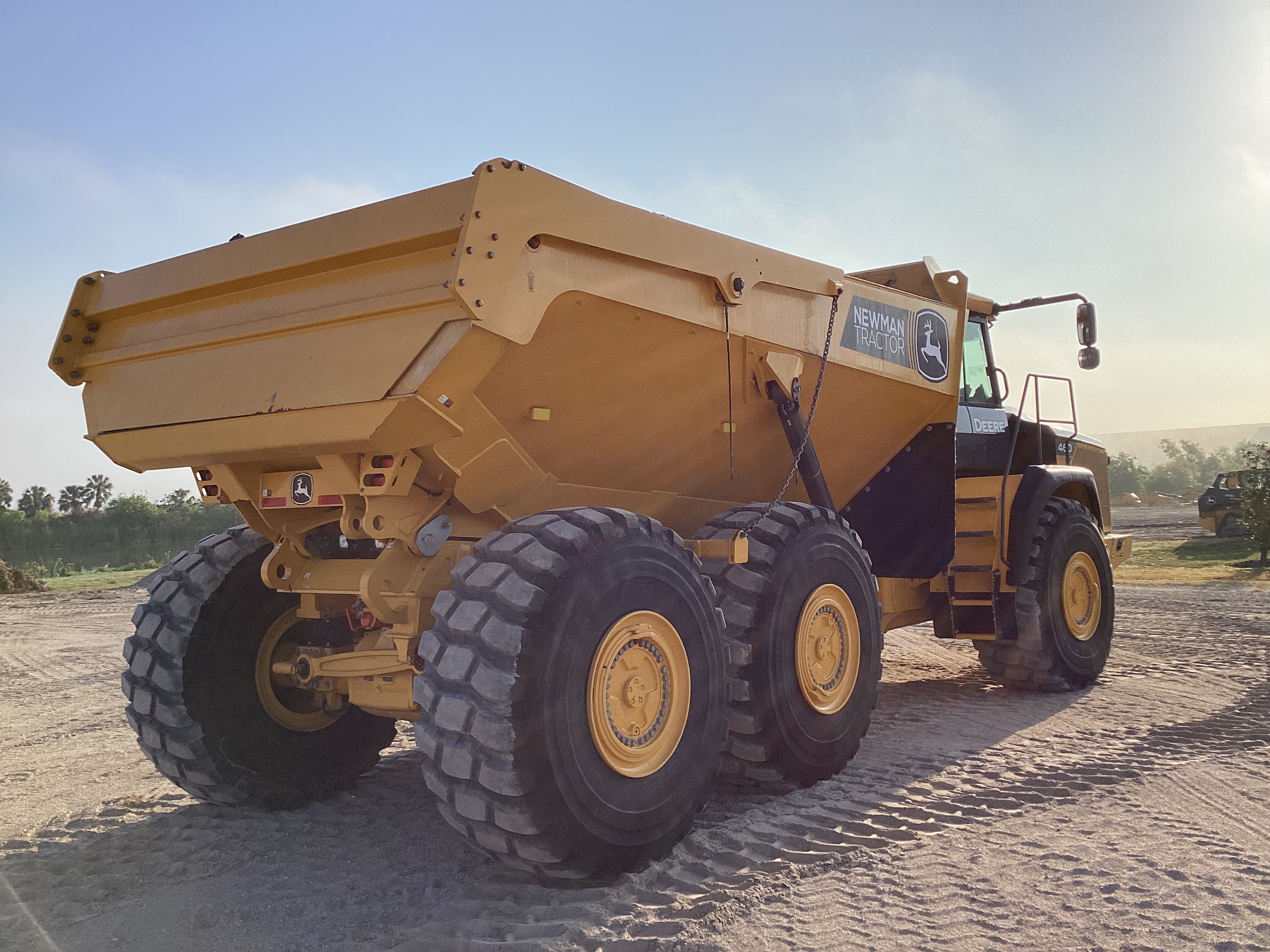 2023 JOHN DEERE 460P Photo 4 Thumbnail