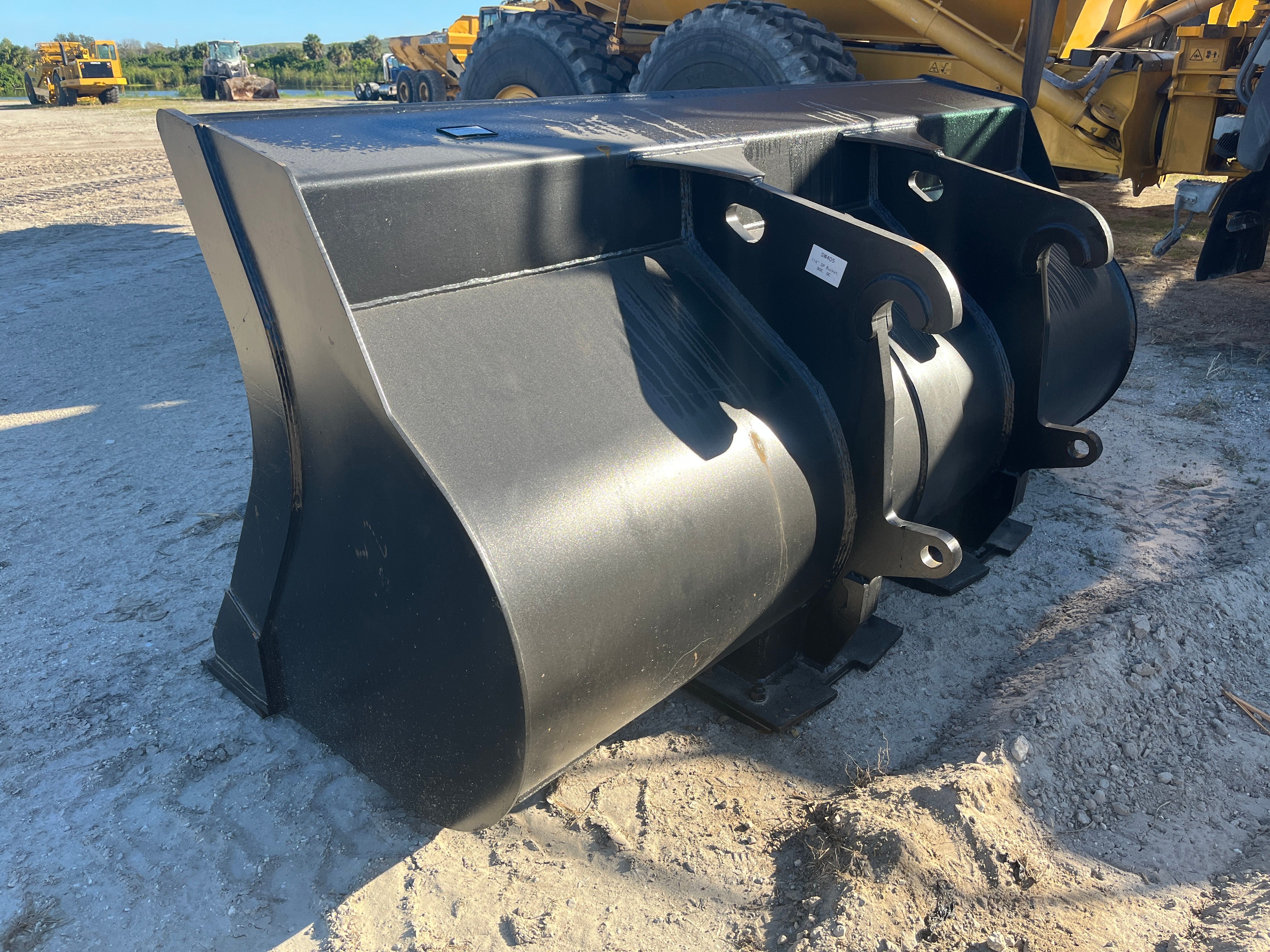 4CYD BUCKET FOR SW405K (114"W) Photo 3 Thumbnail